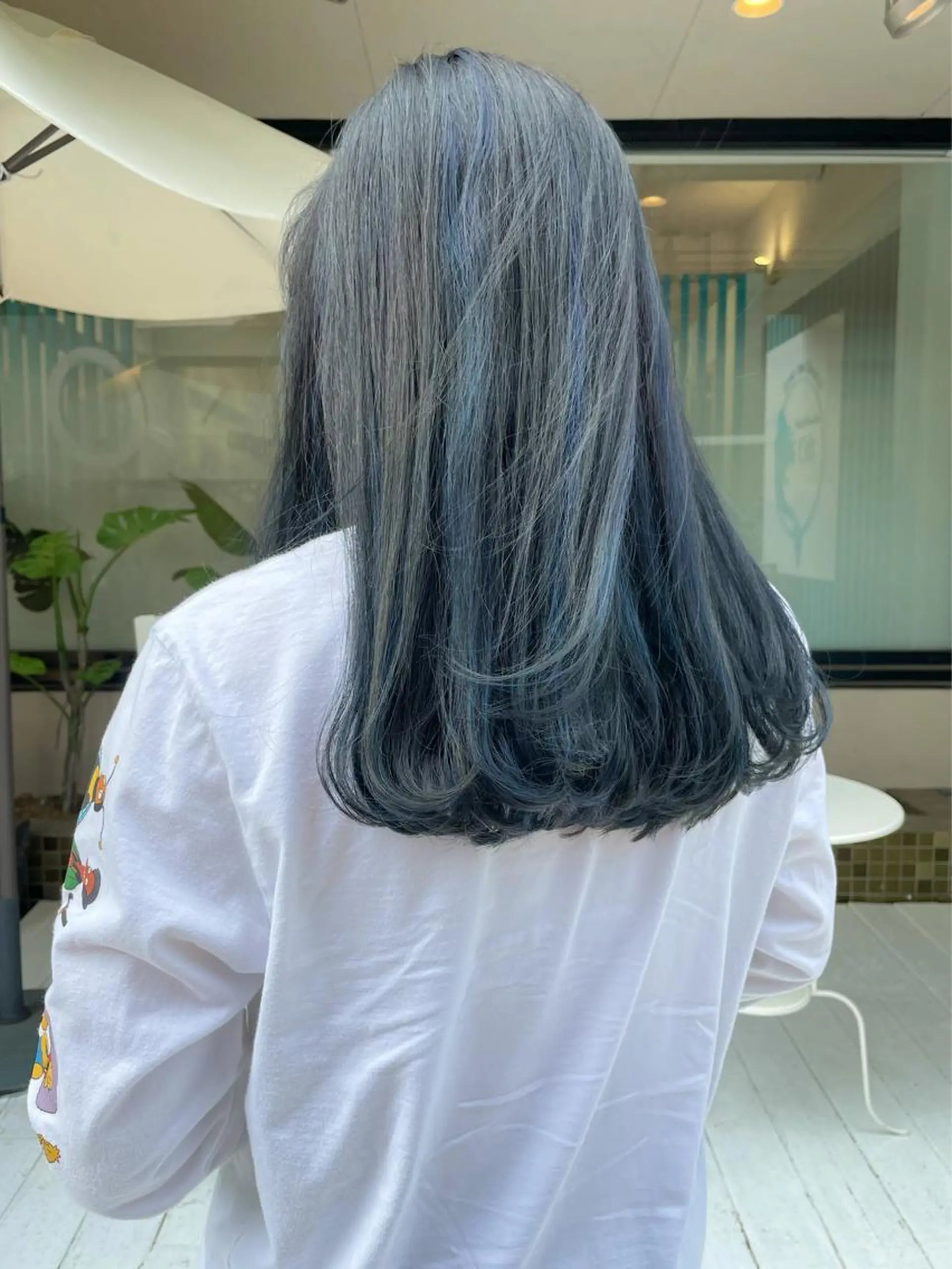 ロング カラー ブルーカラー ハイライトカラー ネイビーカラー ハイライト カット ヘアカラー トリートメント 佐藤 魁人のヘアスタイル