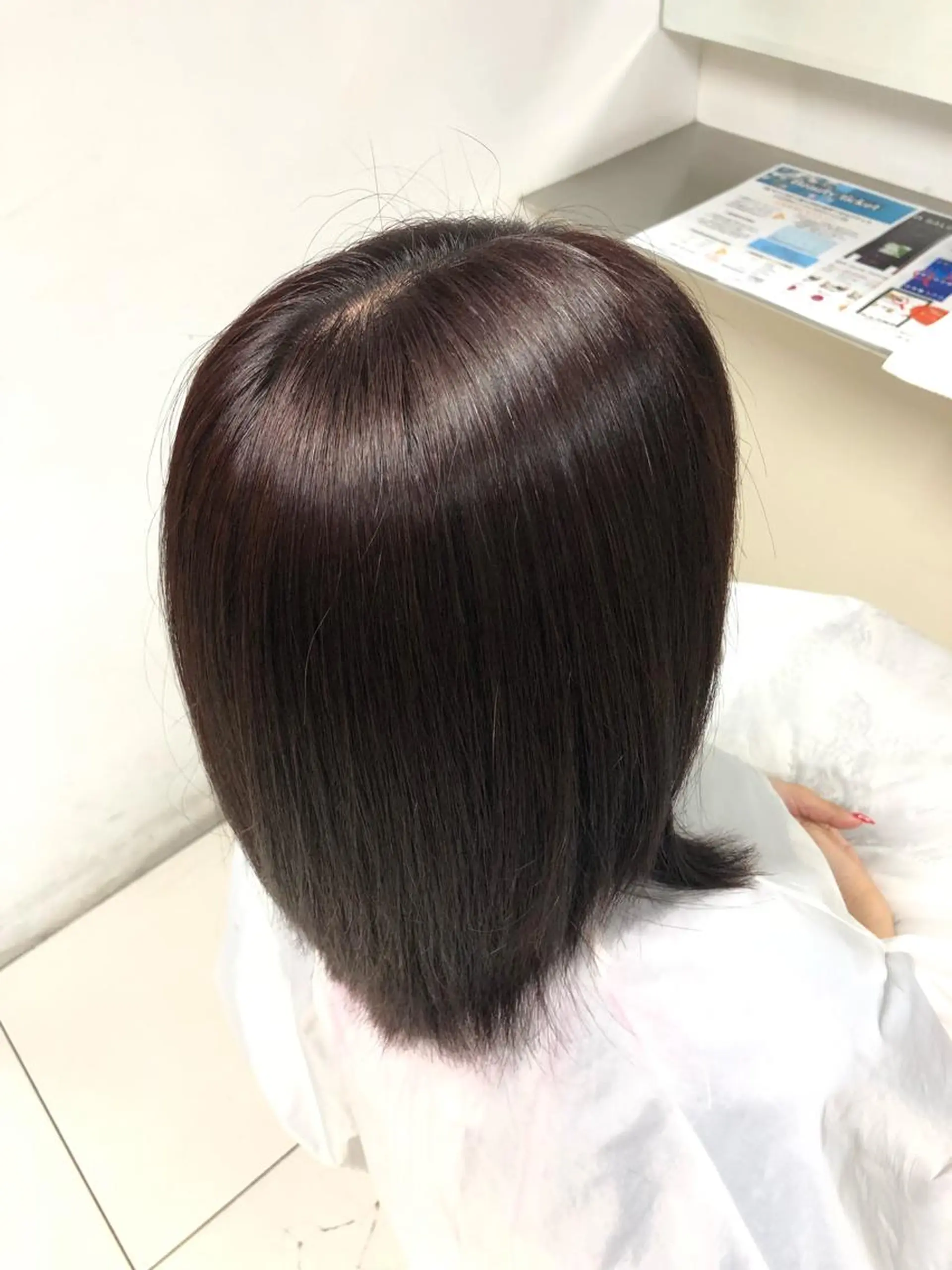 セミロング まつ毛/アイブロウ /髪質改善カラーのヘアスタイル