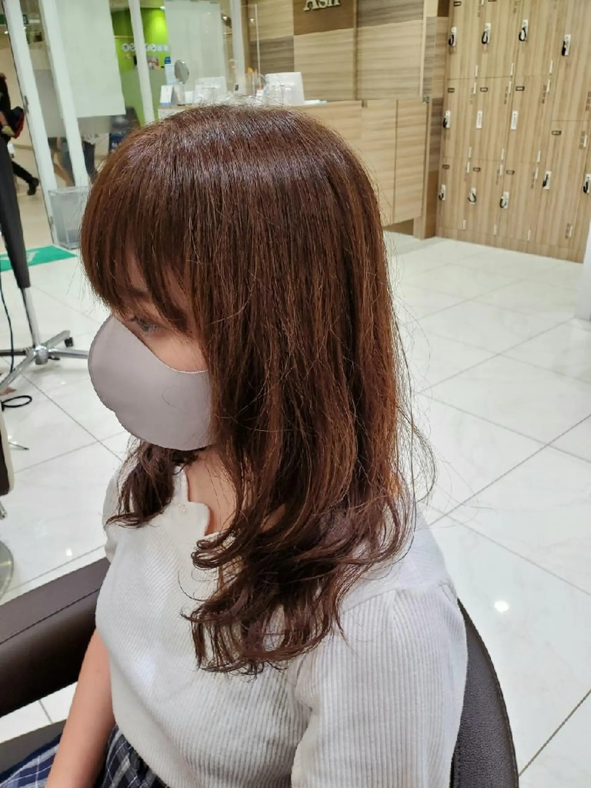 カラー セミロング ベージュカラー イルミナカラー 中村 和貴のヘアスタイル