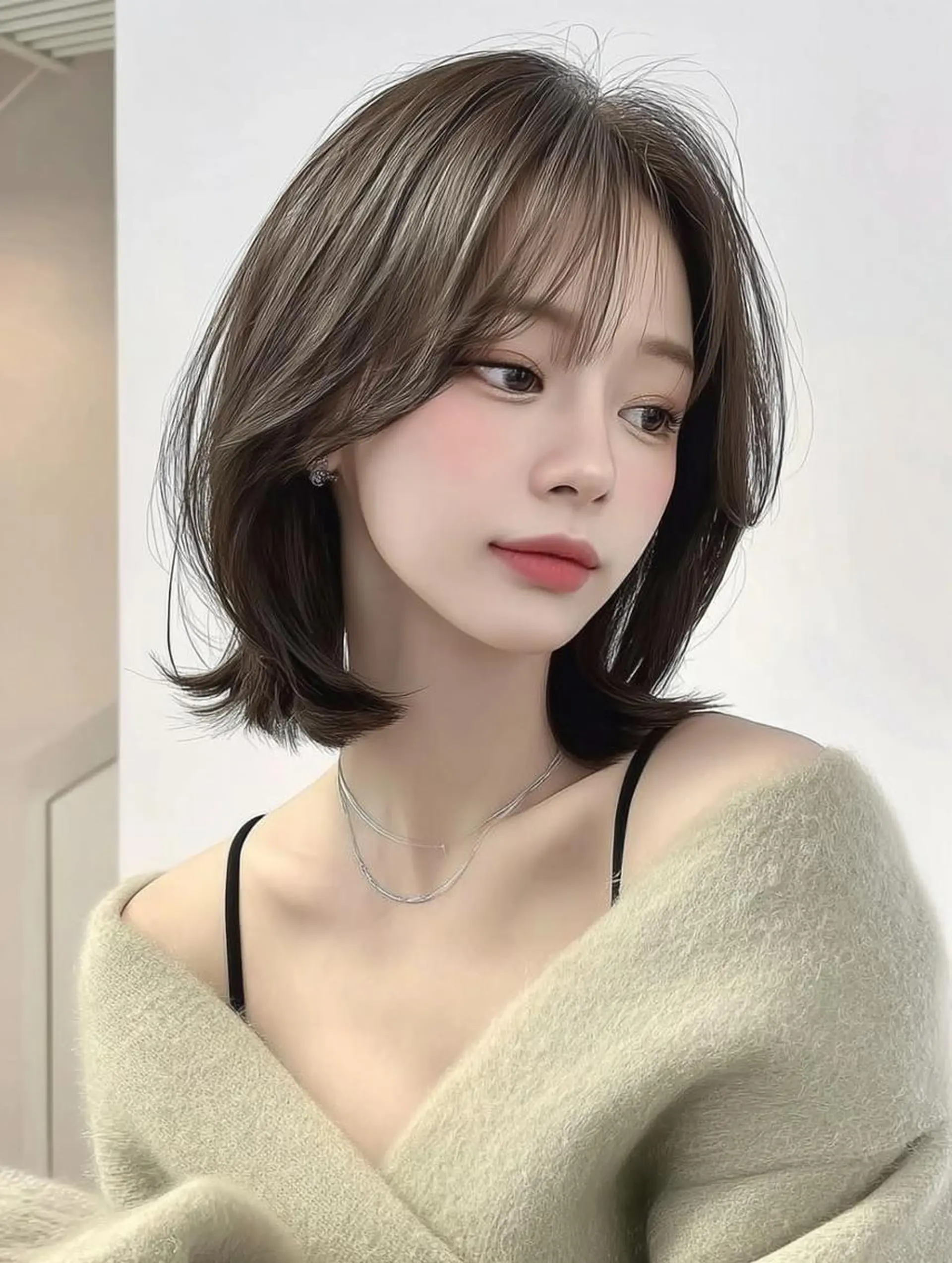 ミディアム 髪質改善 縮毛矯正 カット ヘアカラー 大久保 雪乃🌛のヘアスタイル