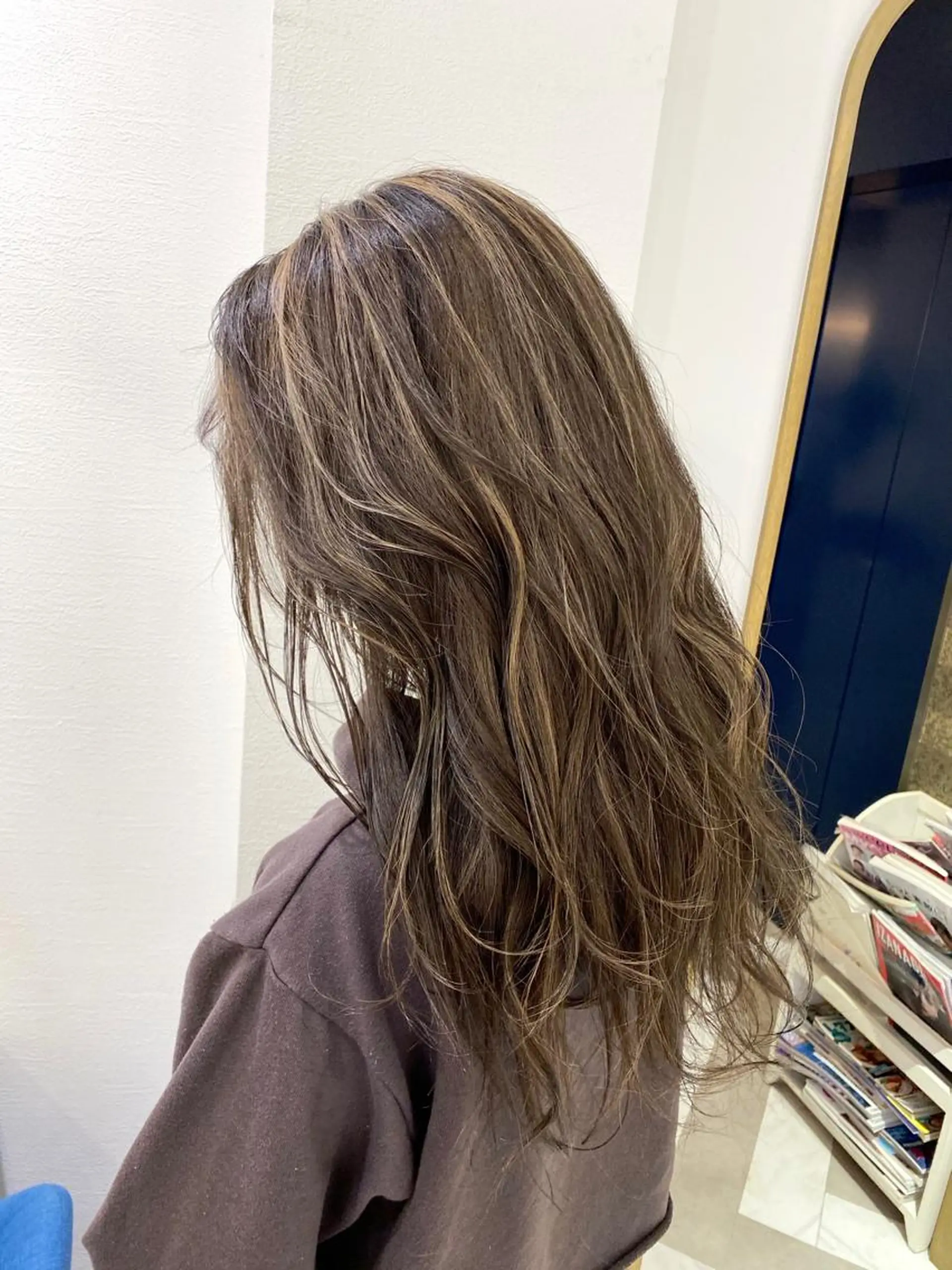 セミロング ヘアカラー トリートメント レイヤーカット /透明感カラー西田のヘアスタイル