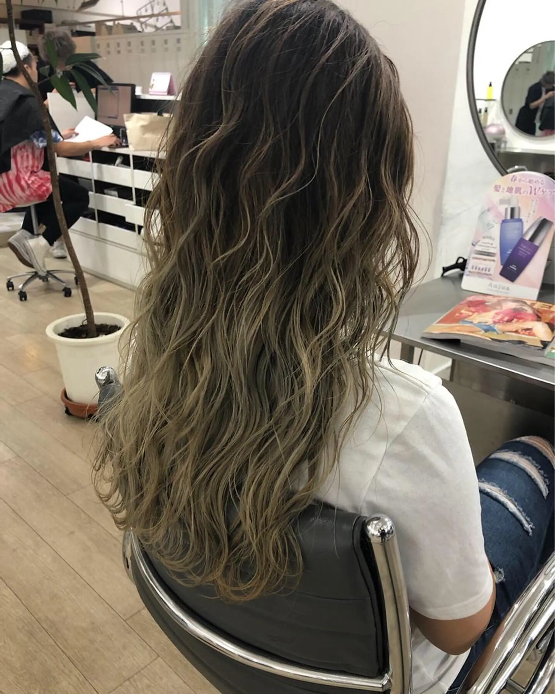 ロング カラー ヘアカラー トリートメント Tao所属・藤川 大智のヘアスタイル