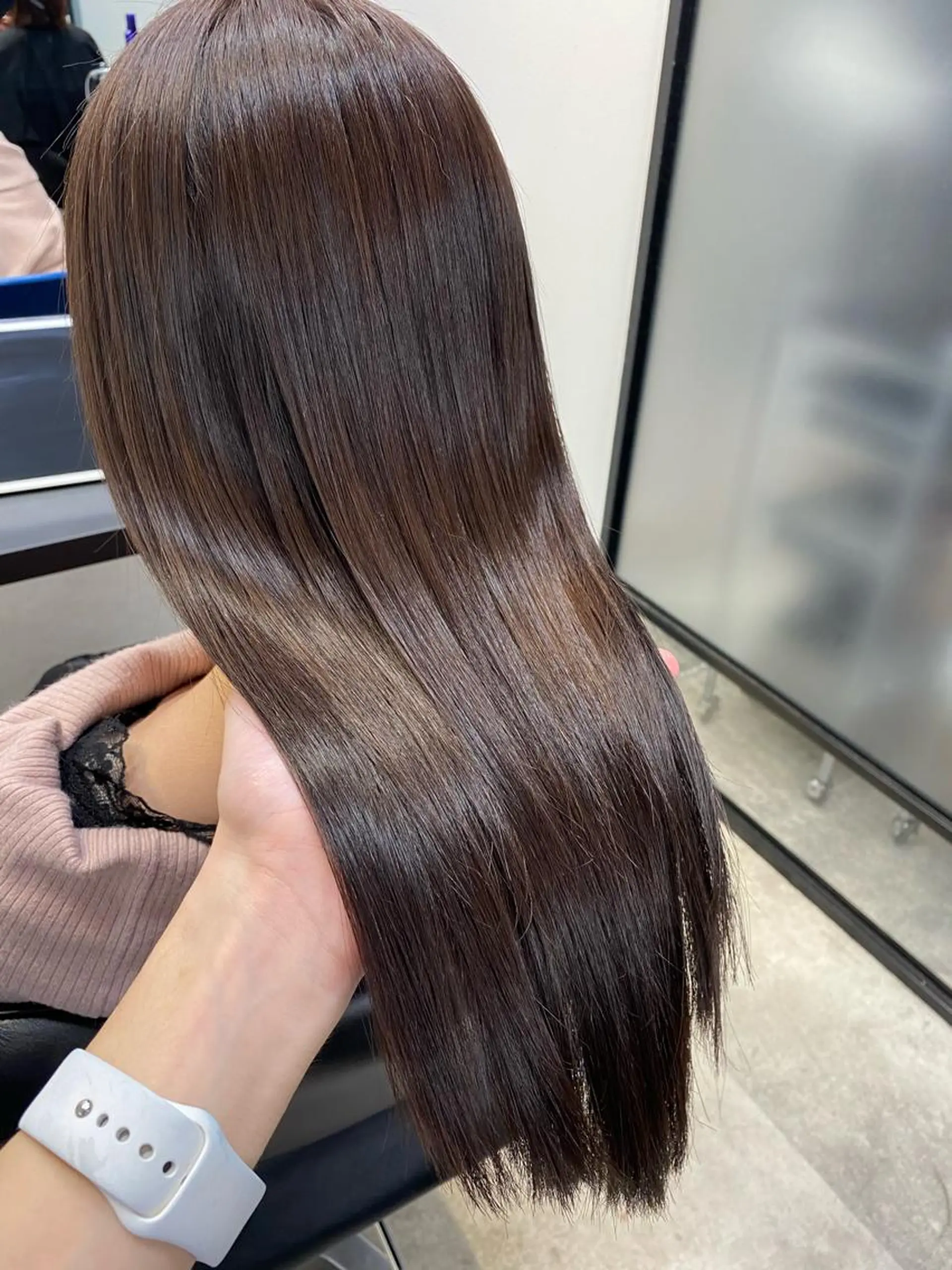 ロング アッシュ アッシュグレー ボブ 外国人風カラー ハロウィン 前髪顔周りカット 沼田 拓斗のヘアスタイル