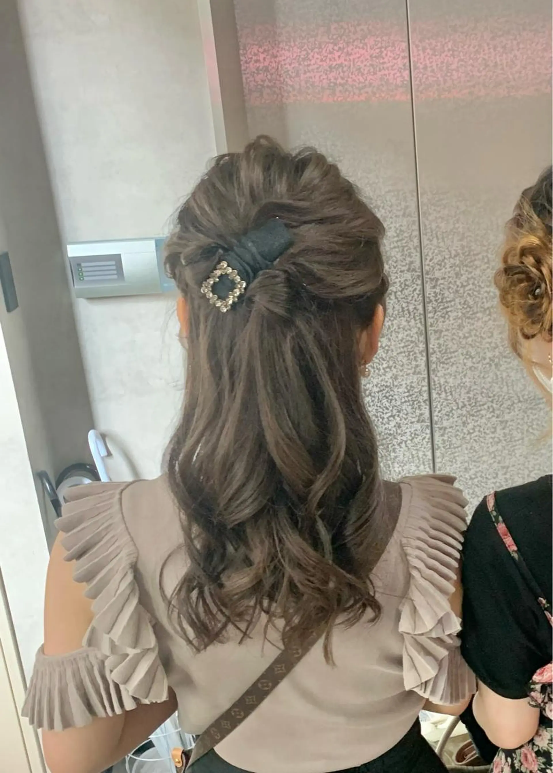 ヘアアレンジ ハーフアップ KISS SWAN所属・B E C H I C O〔べち子〕のヘアスタイル