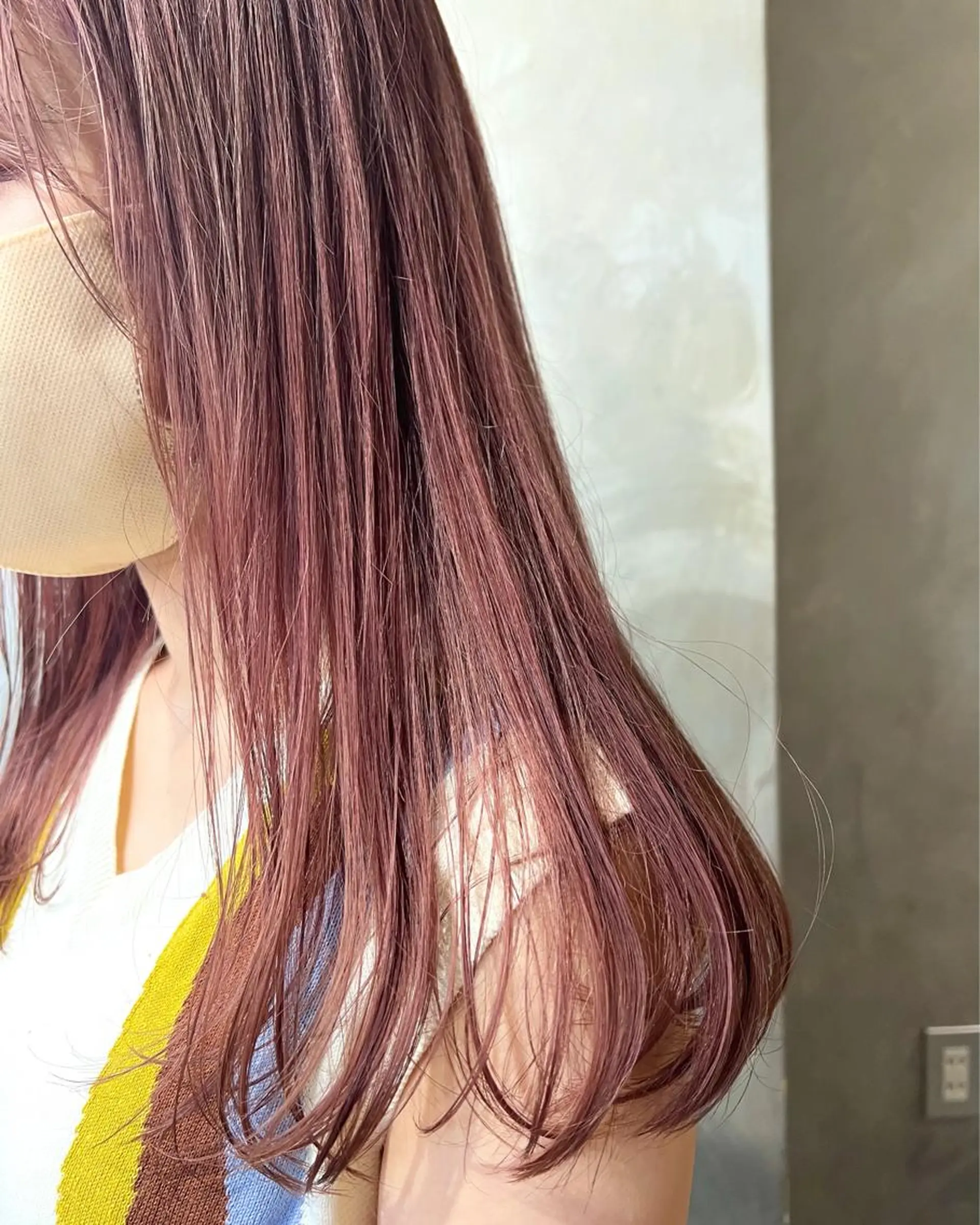 セミロング カラー ブリーチ カット ヘアカラー トリートメント ツキノキ ミナのヘアスタイル