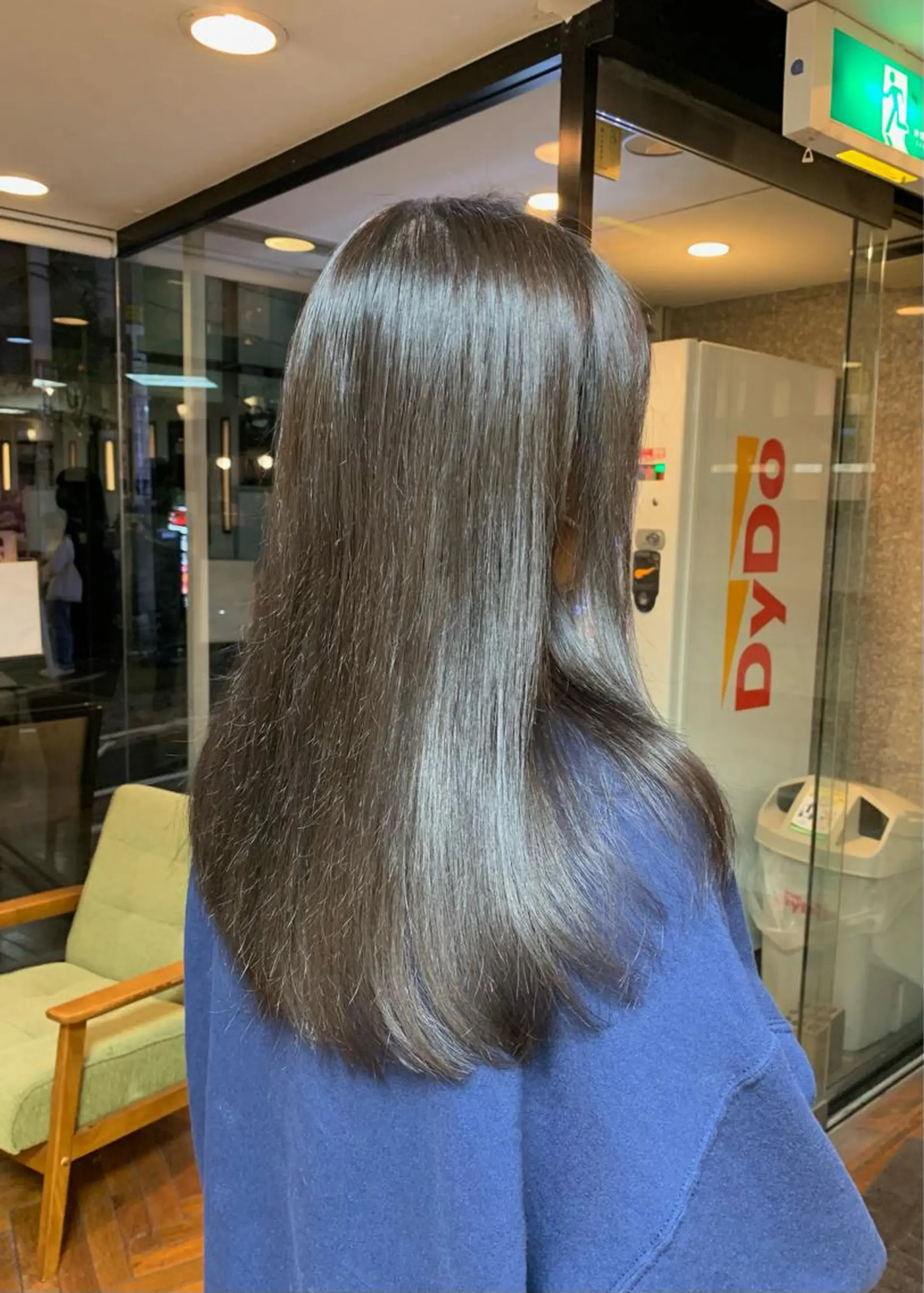 セミロング カラー アッシュ アッシュグレー アッシュグレージュ ブリーチ グレージュ LUMO所属・矢野 晃平のヘアスタイル