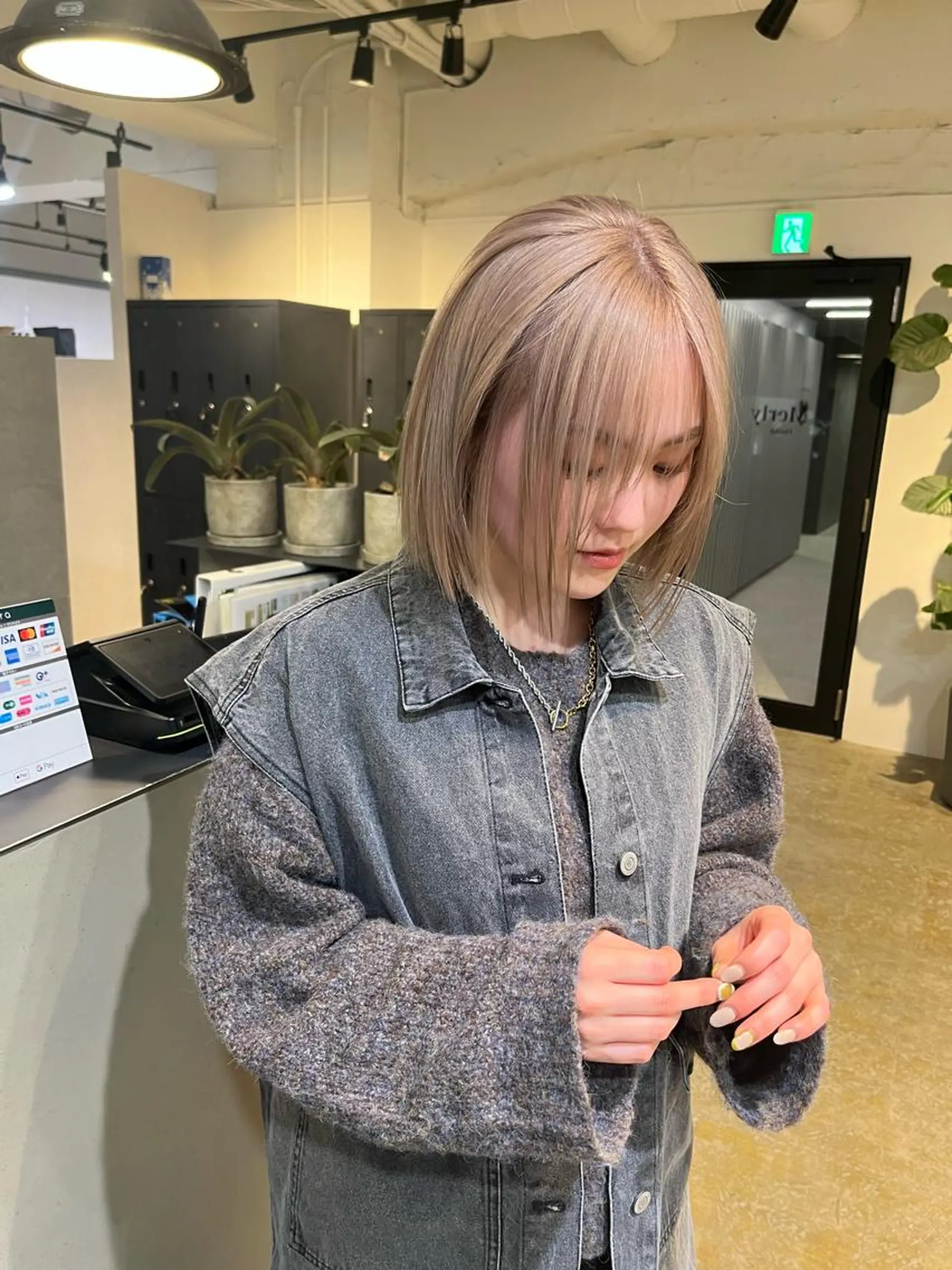 ショート ヘアカラー 心斎橋/海外レイヤー 募集中三好玲奈のヘアスタイル