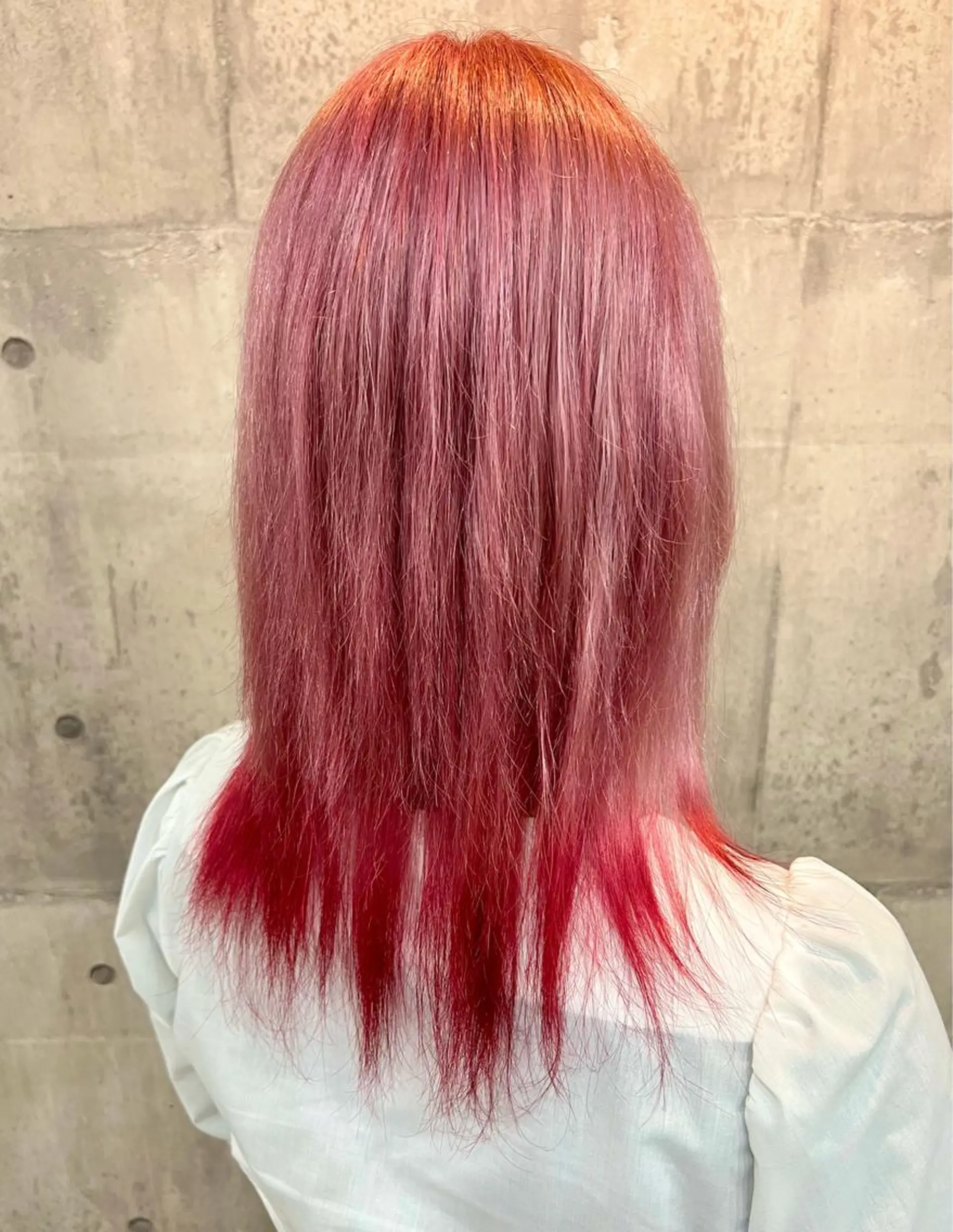 ミディアム カラー デザインカラー グラデーションカラー ピンクカラー レイヤー/韓国 ハイトーン興津史弥のヘアスタイル