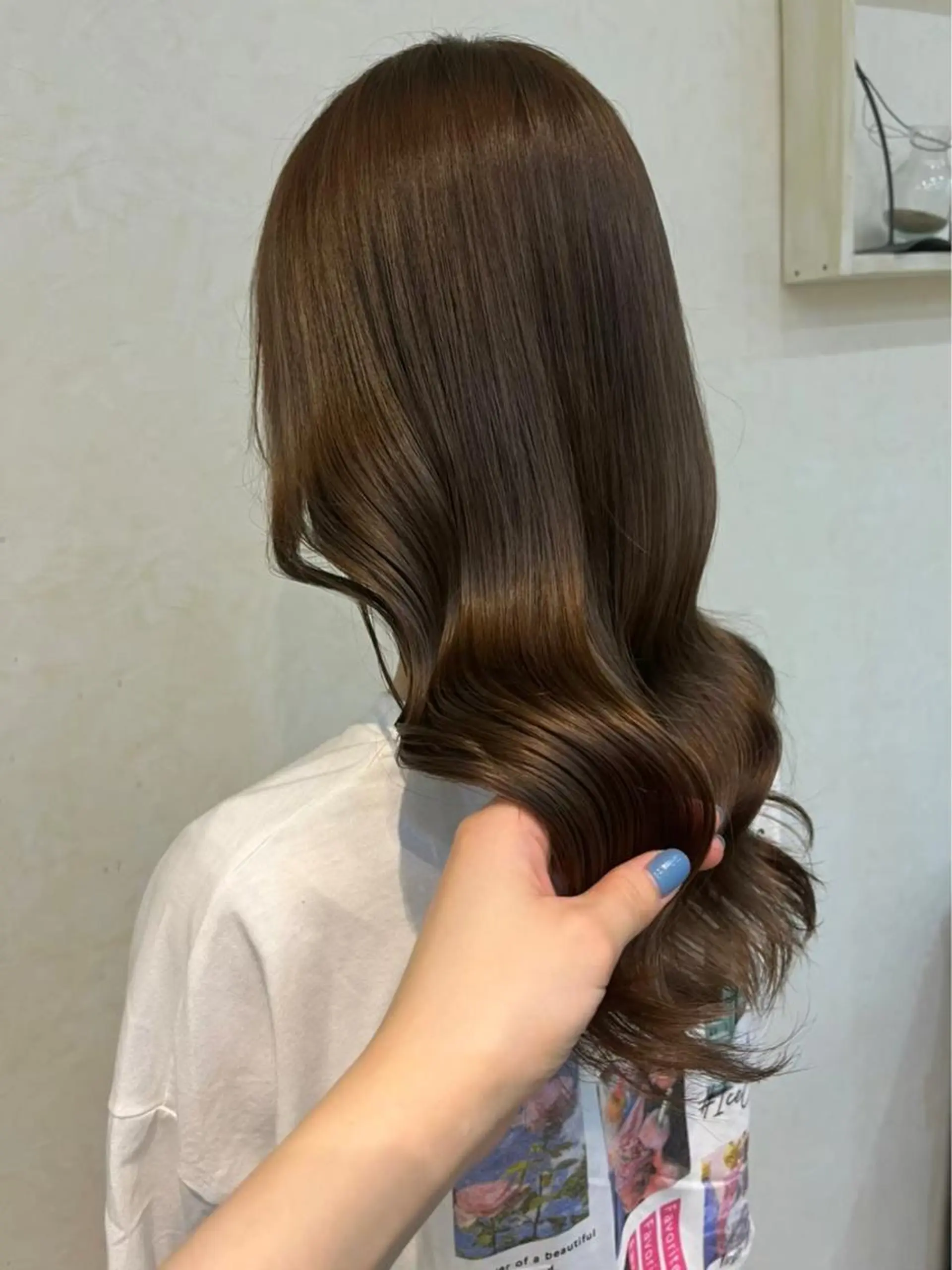 セミロング カラー ヘアアレンジ アディクシーカラー アッシュ バレイヤージュ ベージュカラー ブリーチ N° +aero 横浜のヘアスタイル