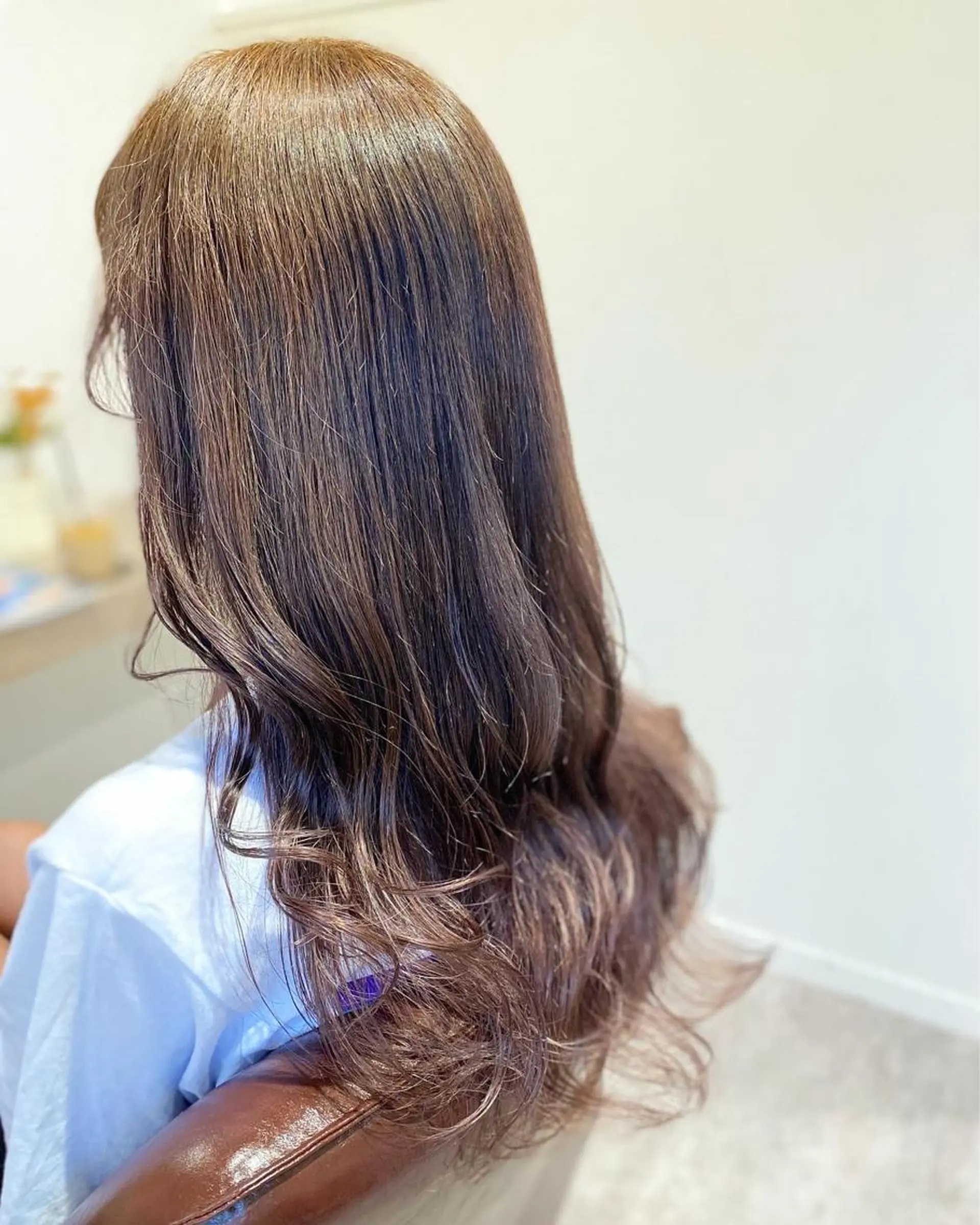 ロング カラー ブリーチ グレージュ ラベンダーカラー ラベンダーグレージュ ラベンダーグレー ヘアカラー トリートメント 荒木 ひろかのヘアスタイル