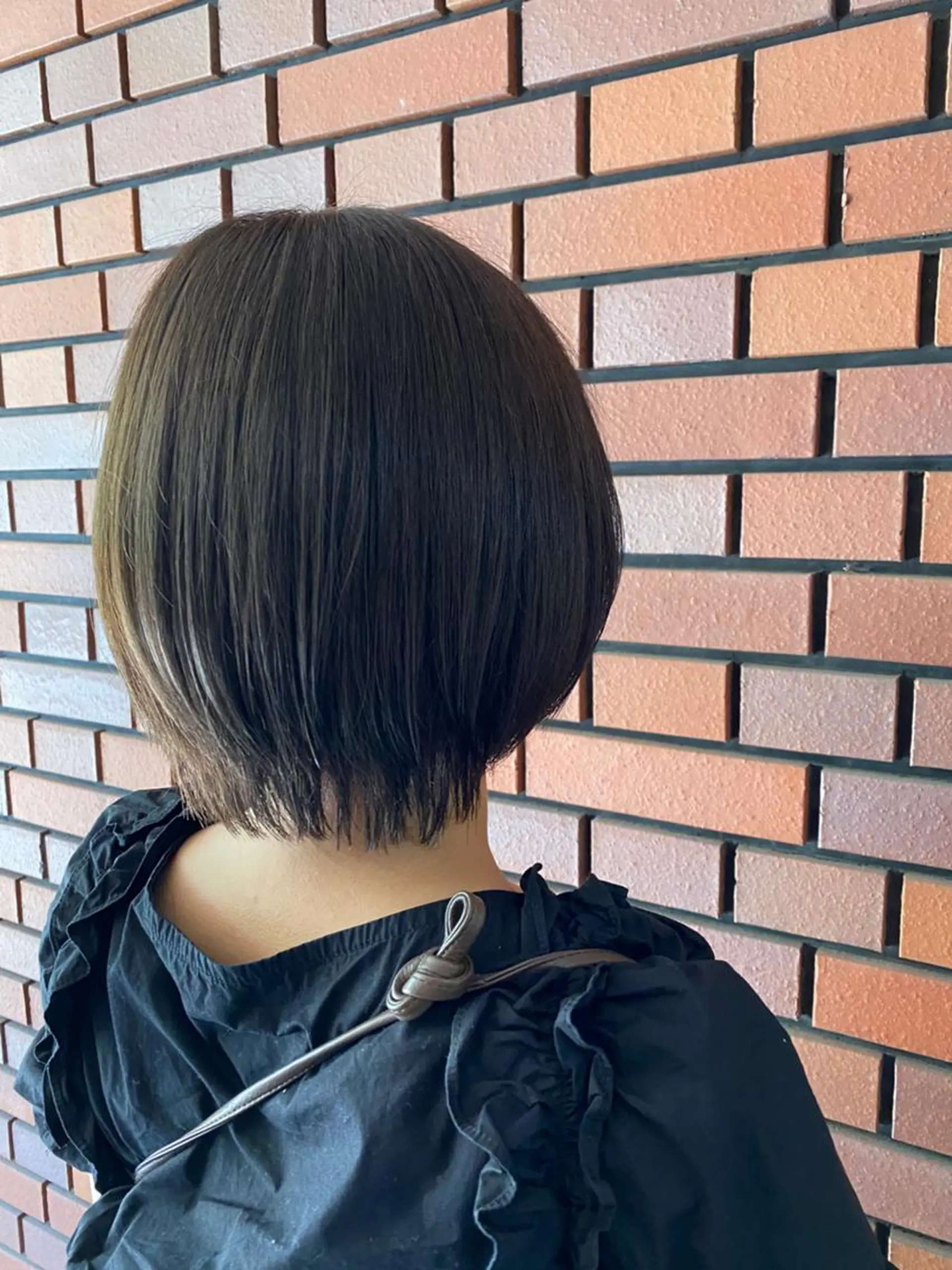 ショート カラー アディクシーカラー ベージュカラー ブリーチ ブリーチなしカラー ショートヘア カット ヘアカラー トリートメント エイトウメダ 店長 稲尾友則のヘアスタイル