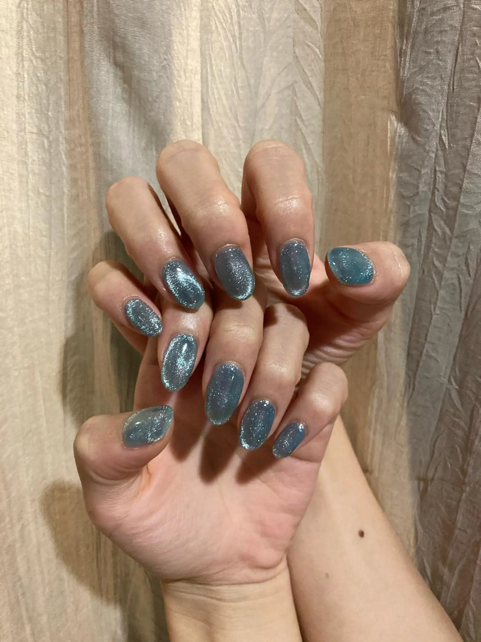 ネイル ハンドネイル キラキラ オメメのネイルデザイン