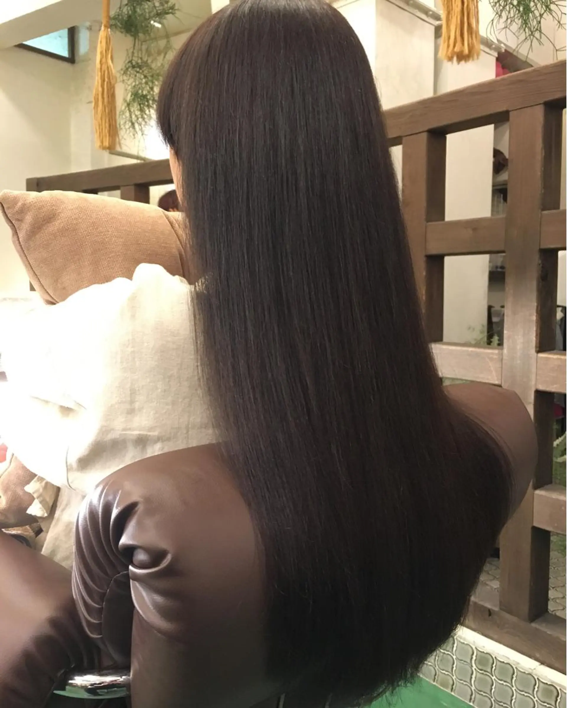 セミロング ロング カラー イルミナカラー メンズ眉毛ITSUK Iメンズ専門　新宿の眉毛・アイブロウイメージ