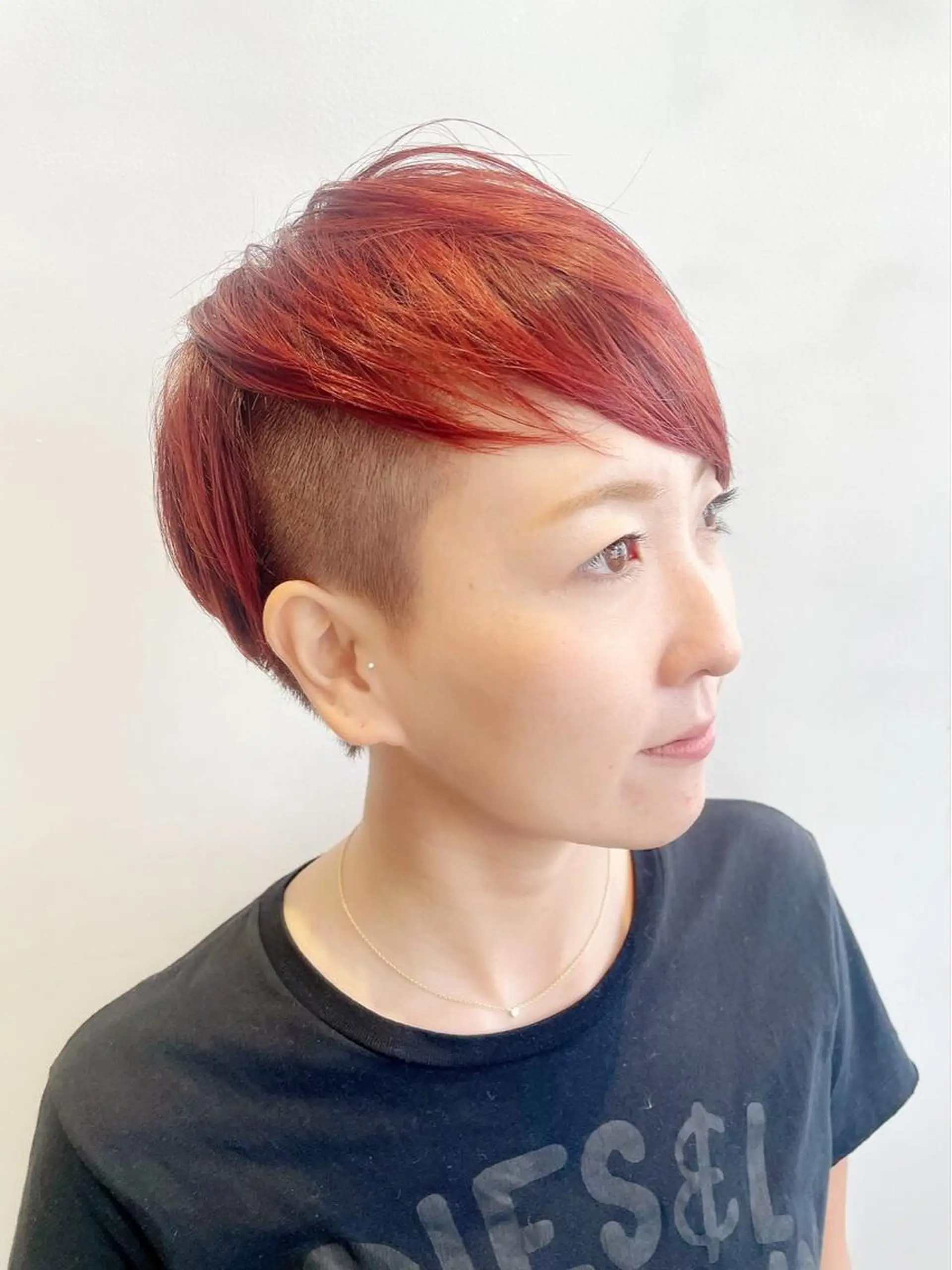 ショート カラー レッドカラー ショートヘア 田中 奈布のヘアスタイル