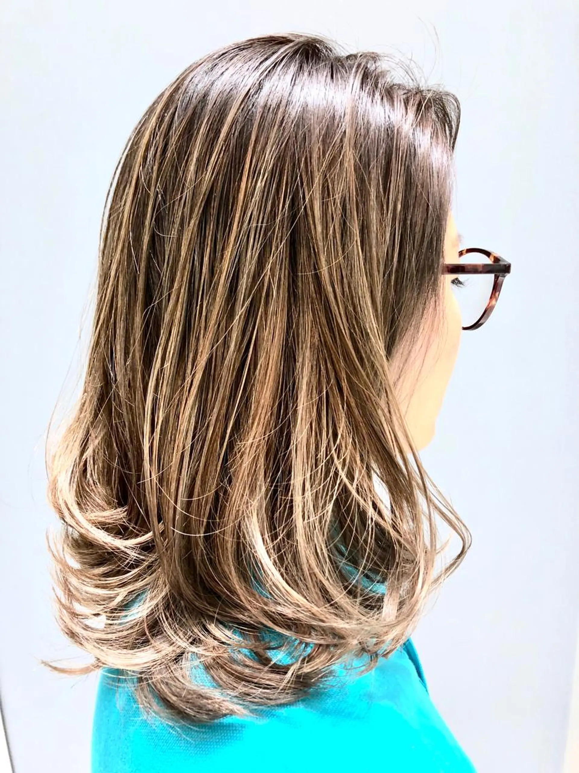 ミディアム カラー 透明感カラー グラデーションカラー グレージュ 外国人風カラー ヘアカラー トリートメント 🌈ぷる艶カラー🌈 髪質改善👑柳沼尚貴のヘアスタイル