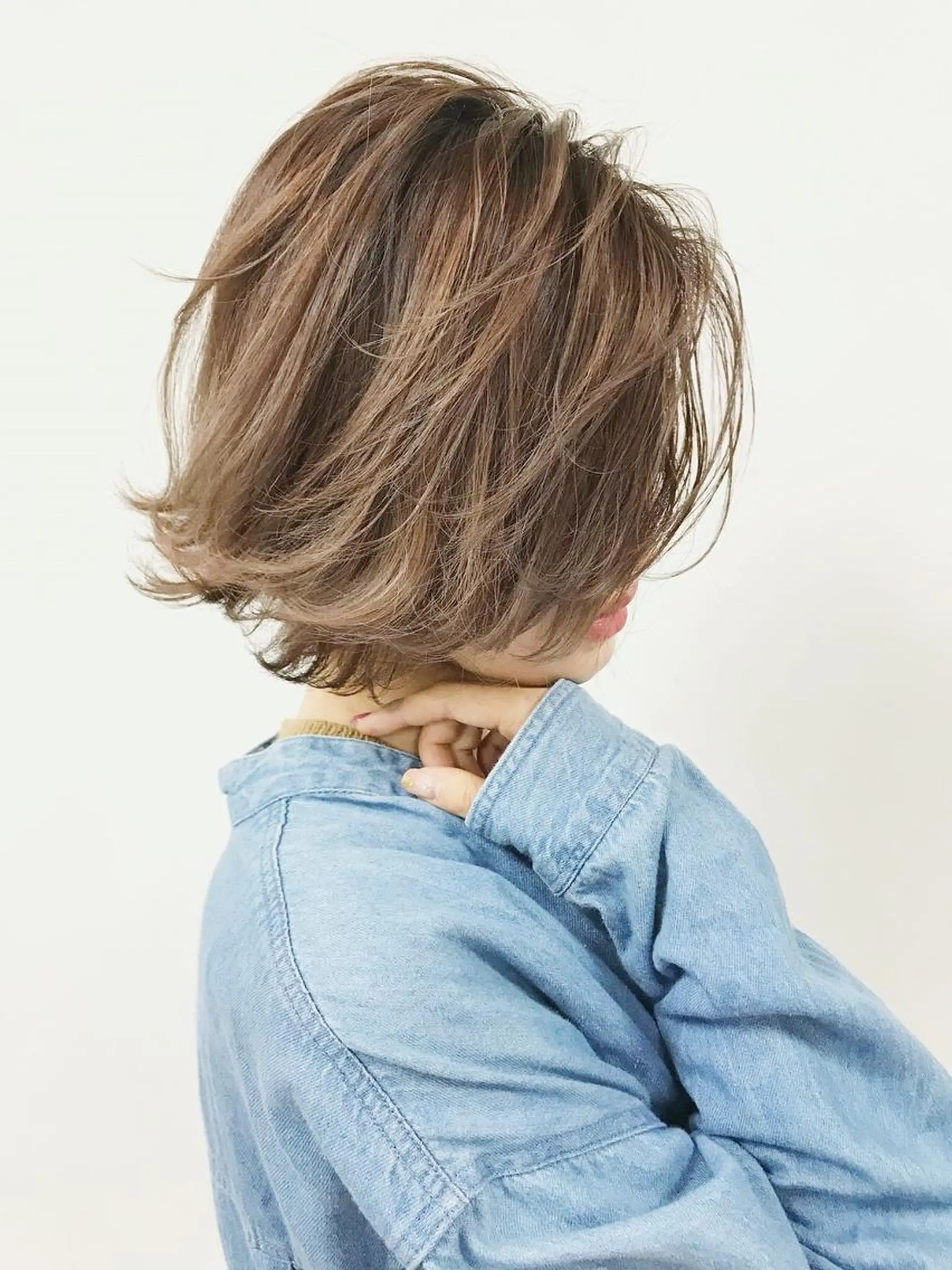 ミディアム カラー パーマ バレイヤージュ ブルーカラー ブルージュ グラデーションカラー ハイライトカラー hair salon darts所属・髪質改善/美髪ケア ✨岡野右京のヘアスタイル