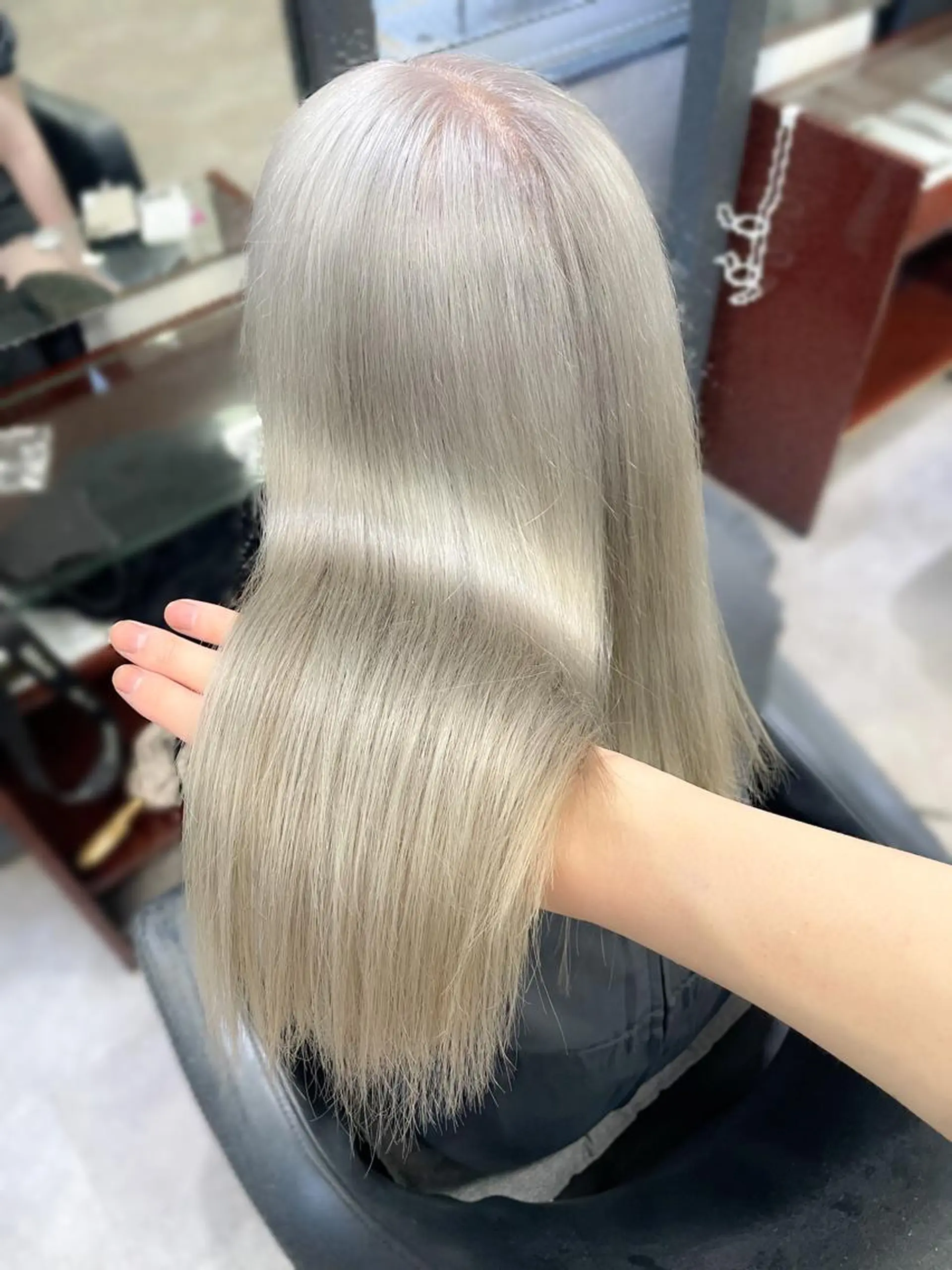 ミディアム ハイトーンエクステ 🎩カズキ🎩のヘアスタイル