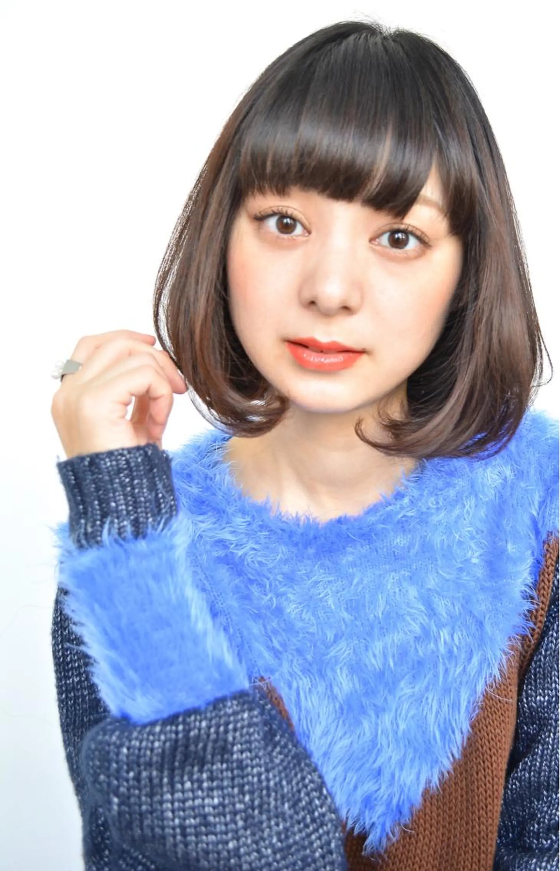 ショート ミディアム カラー パーマ ミディアムパーマ アッシュ ベージュカラー 推し活専用 【派手髪】飯野ゆかりのヘアスタイル