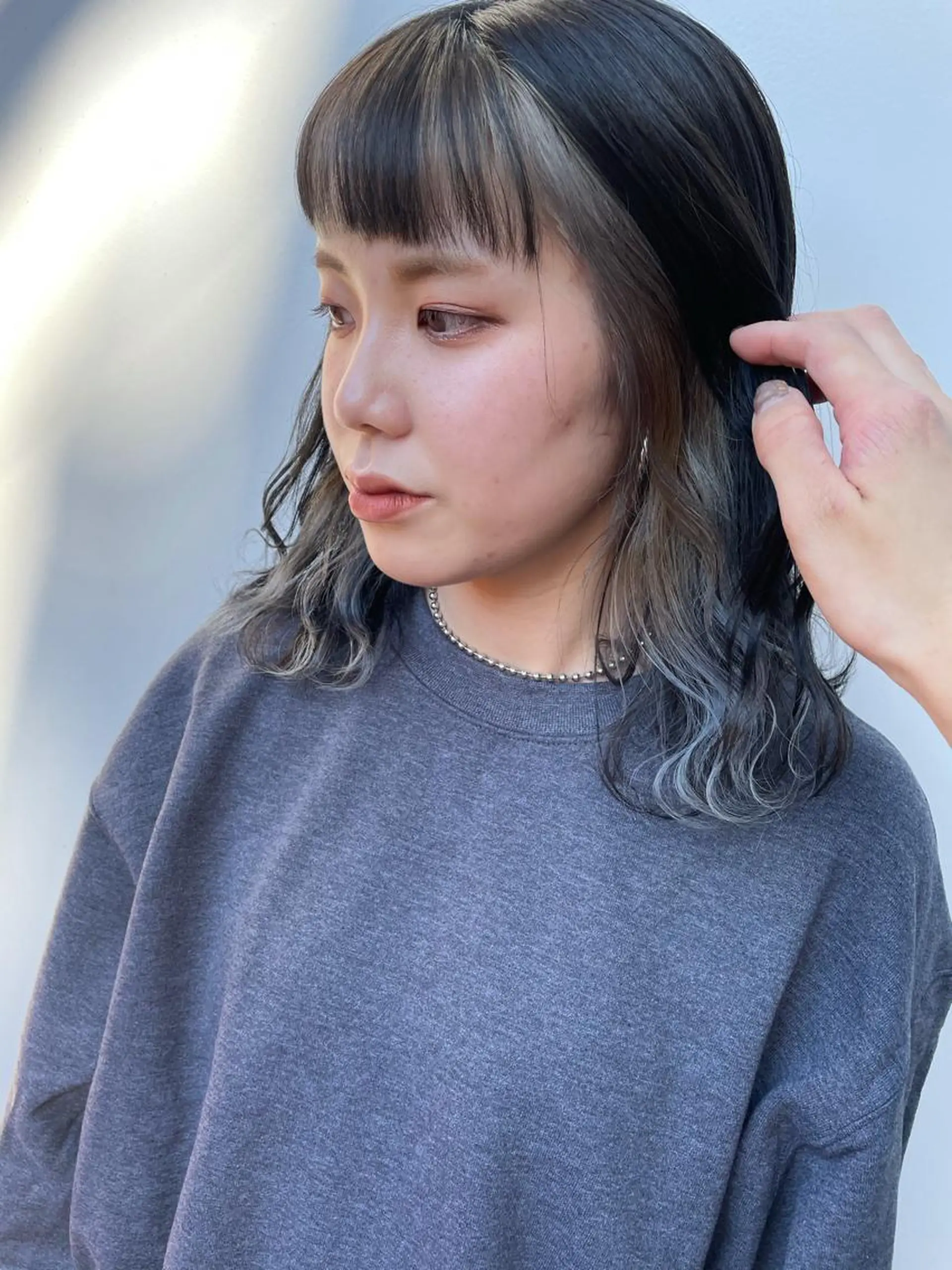 ミディアム カラー グレージュ オリーブグレージュ オリーブグレー シルバー ホワイトシルバー ヘアカラー 中目黒🌼 🌼ハナのヘアスタイル