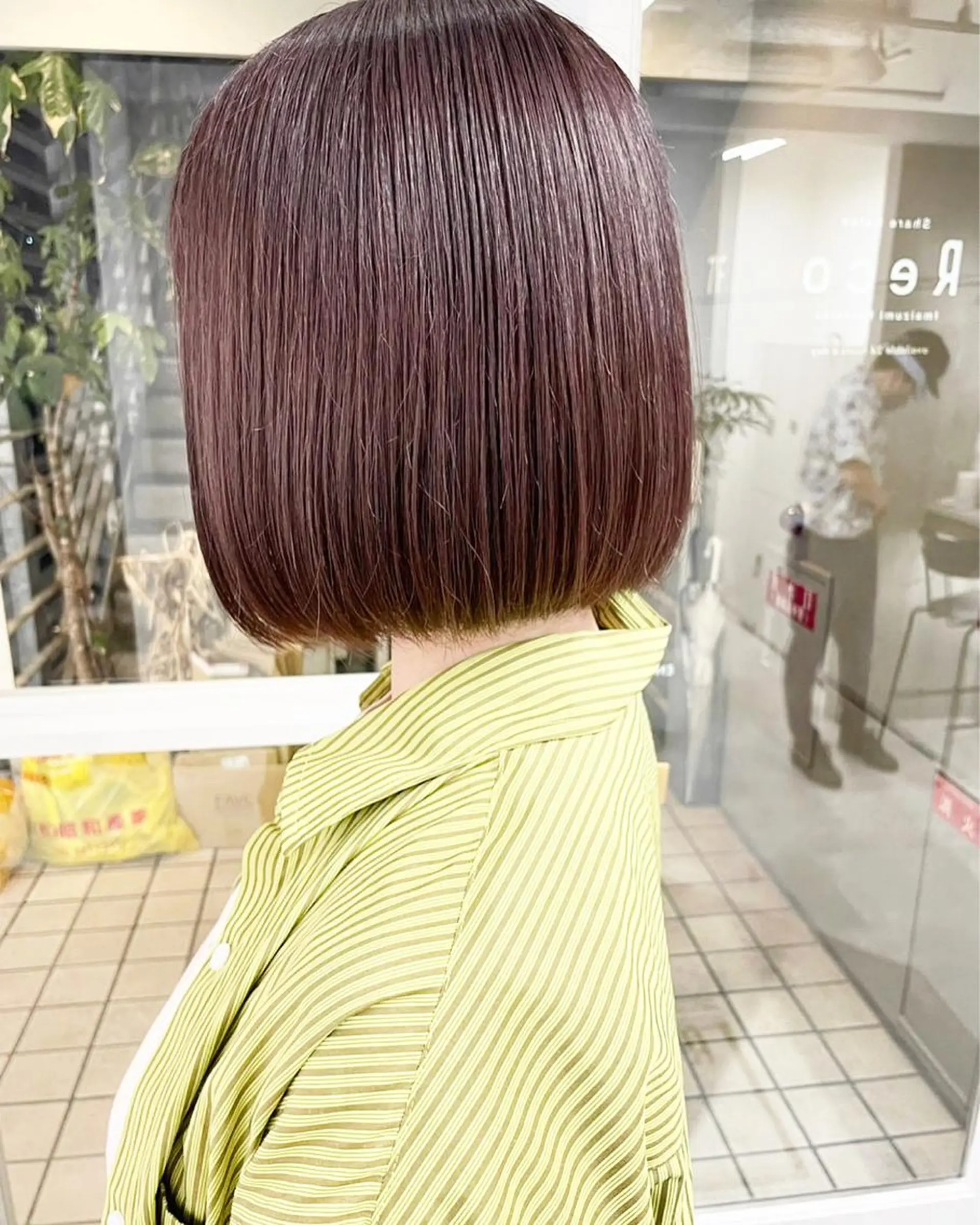 ショート カット 🌸インナーカラー 🌸藤井春華のヘアスタイル