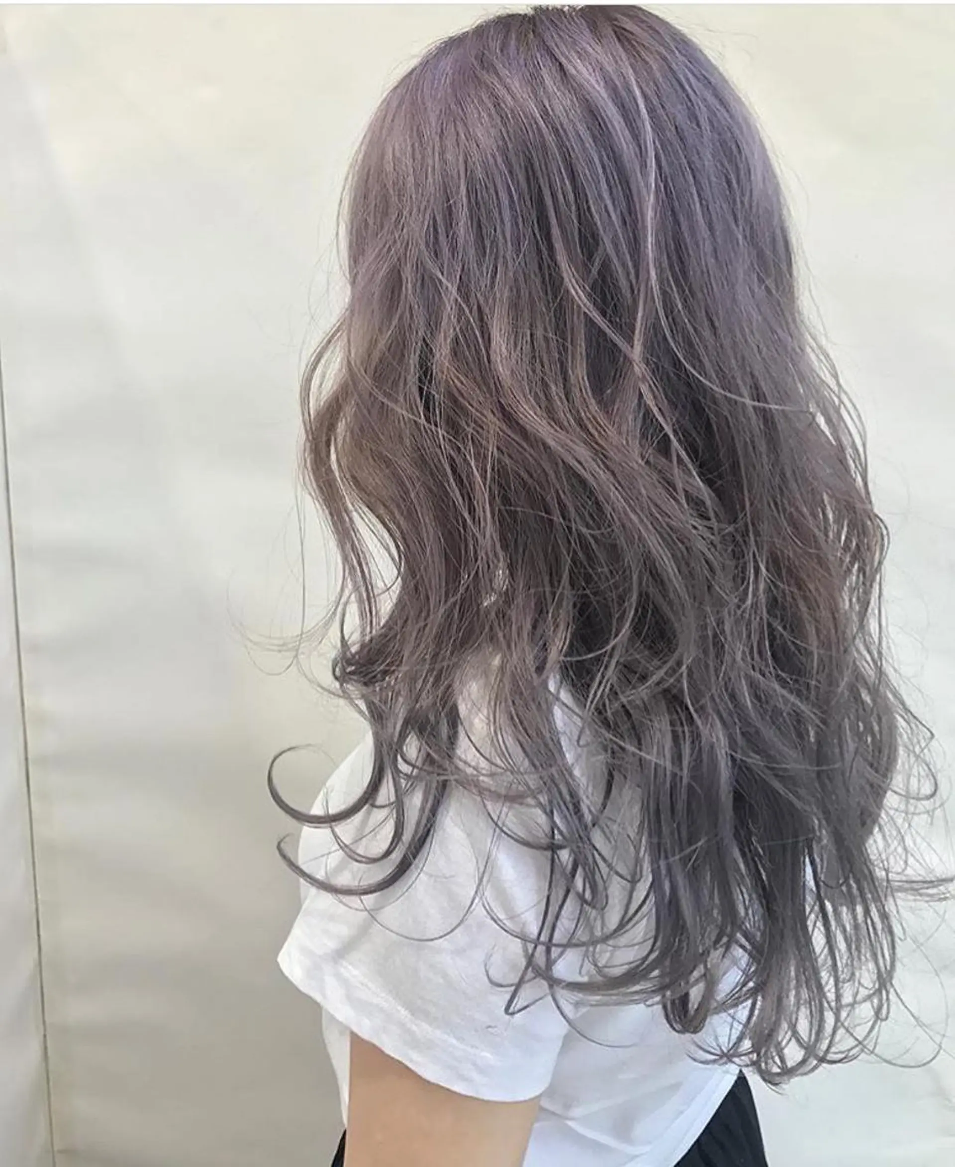 ロング カラー ヘアアレンジ グレージュ ハイトーンカラー シルバー ヘアカラー トリートメント ヘアセット 🌻Insta指名 NO.1🌻Shoのヘアスタイル