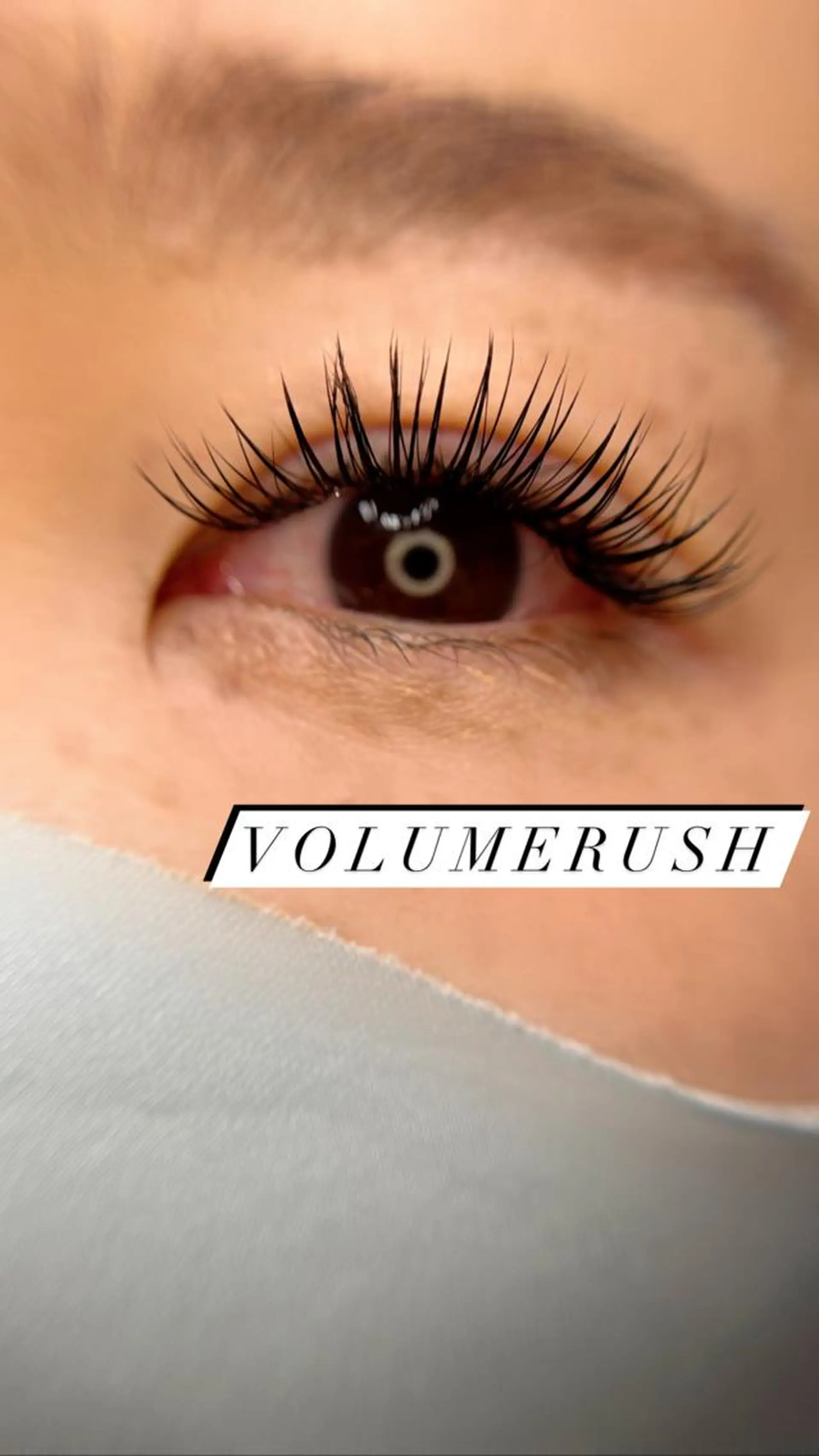 マツエク・マツパ ~LANA~ eyelash / eyebrow salon所属・~𝑳𝑨𝑵𝑨~ 𝑬𝑹𝑰のマツエク・マツパデザイン