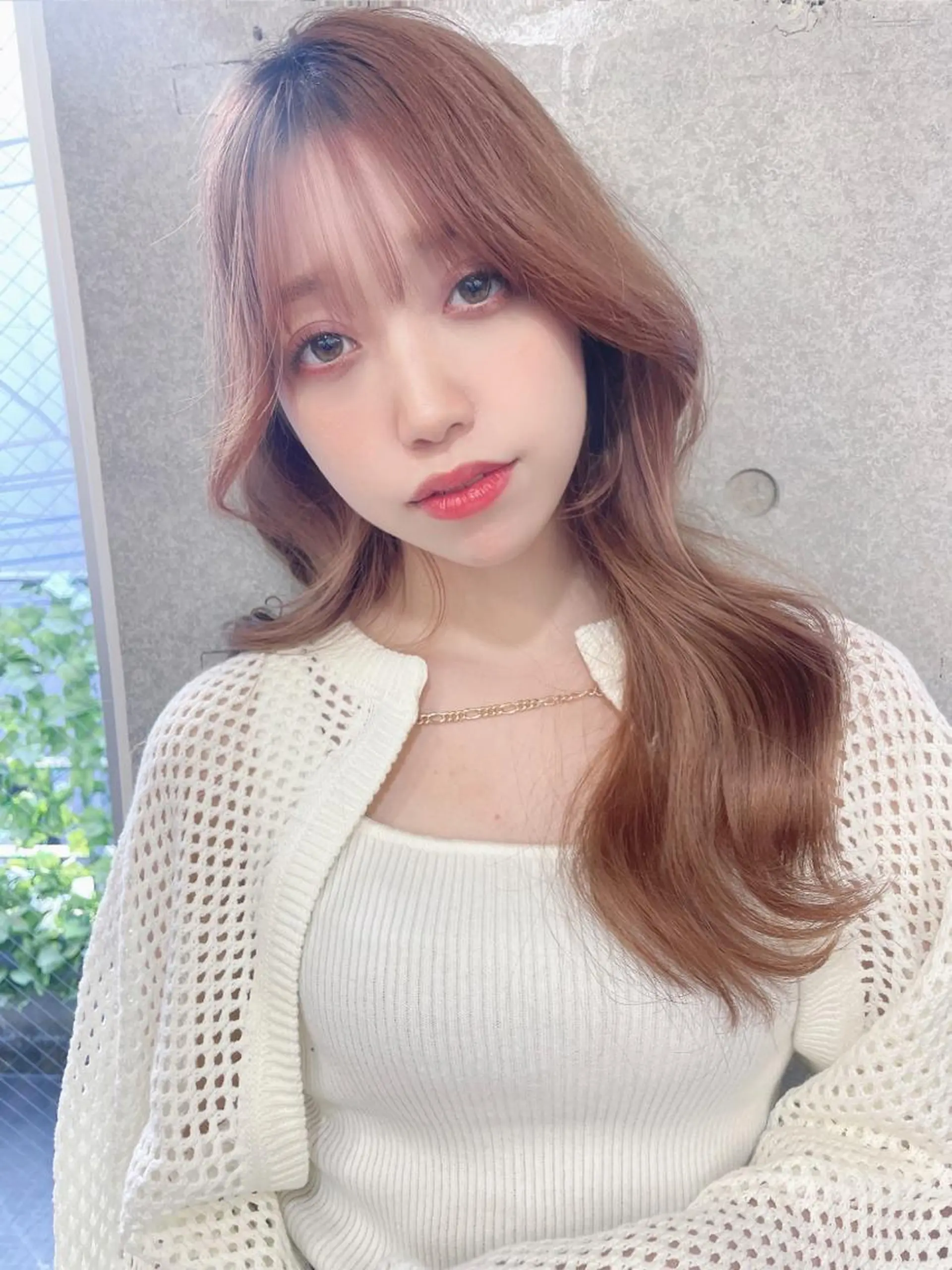 ロング カラー レイヤーカット、 大人可愛い　中村美羅のヘアスタイル