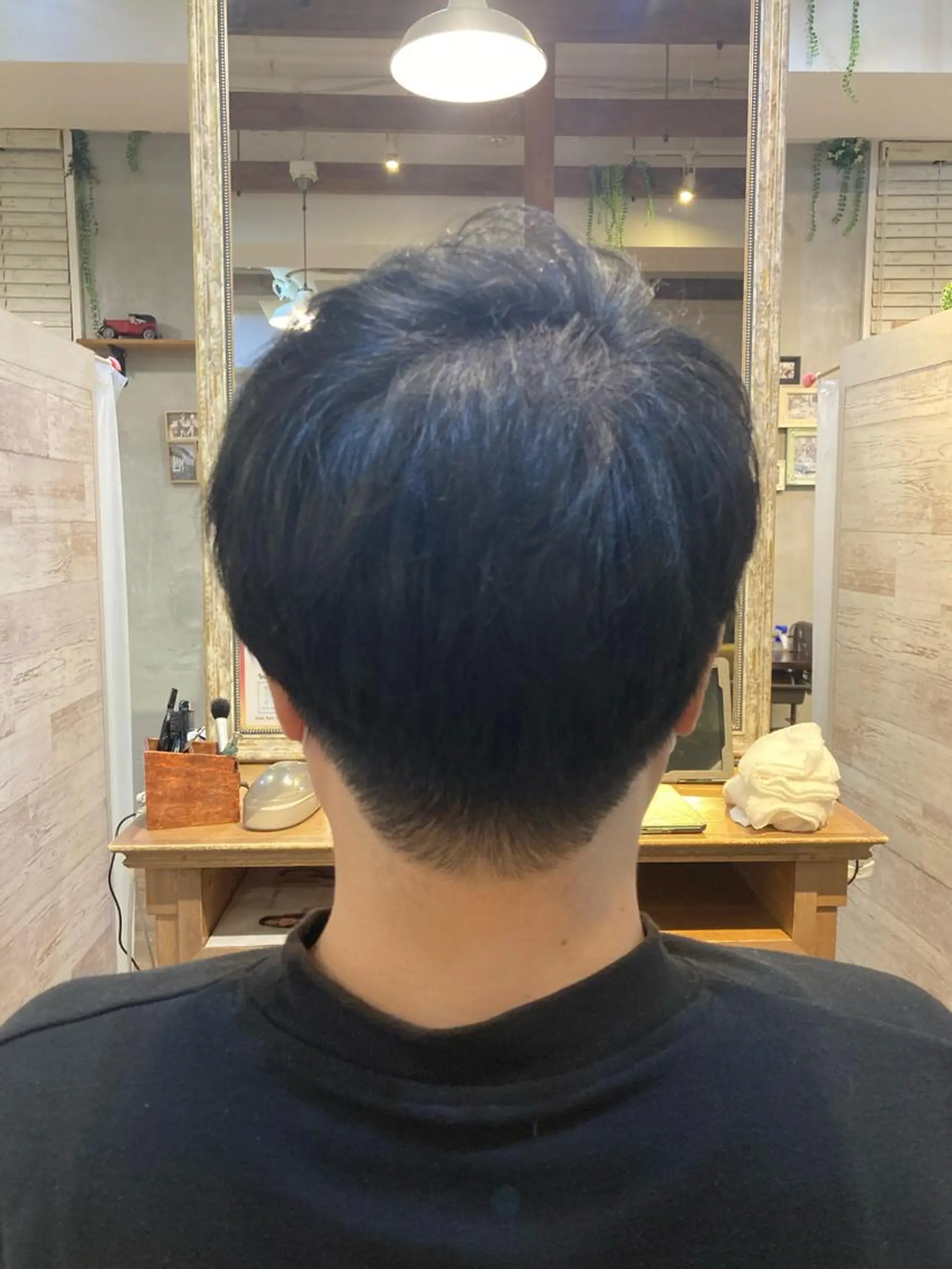 ショート メンズ 刈り上げ glam ミサキのヘアスタイル