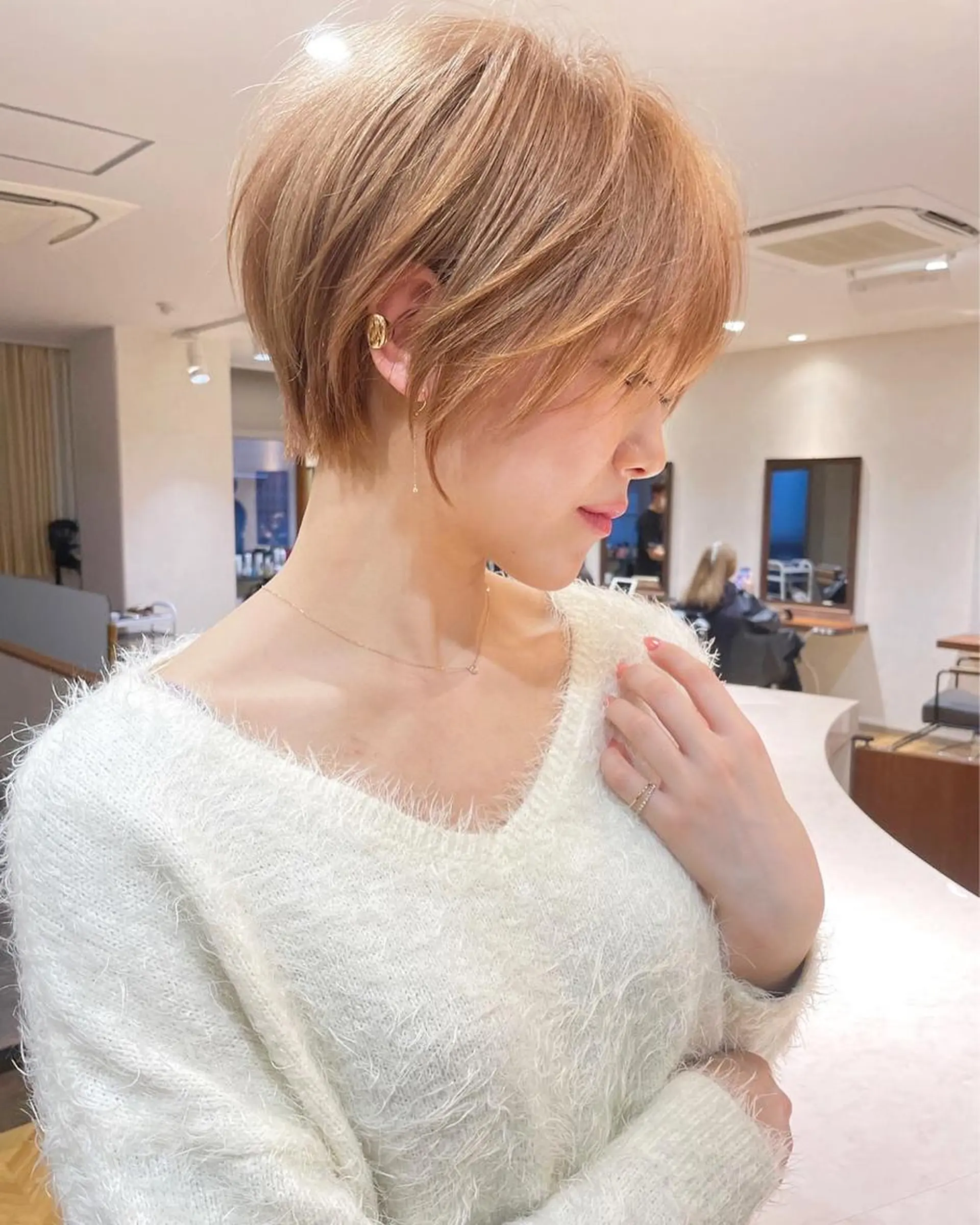 ショート カラー 木元 瑛✂︎ボブのヘアスタイル