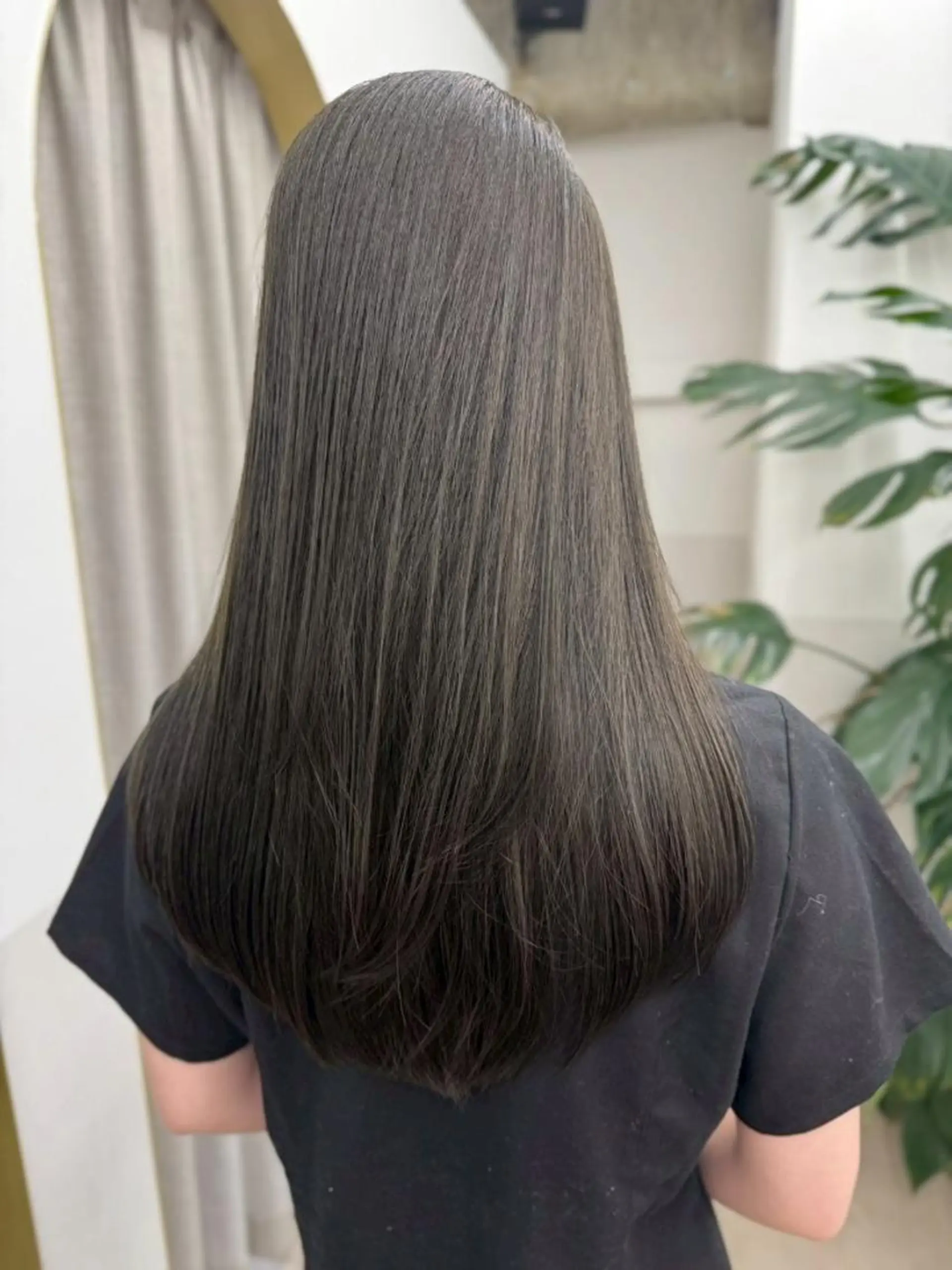 セミロング カラー ベージュカラー ブリーチ ブラウンカラー ケアブリーチ 透明感カラー カット ヘアカラー トリートメント 癒しの半個室サロン 🌿ROW町田のヘアスタイル