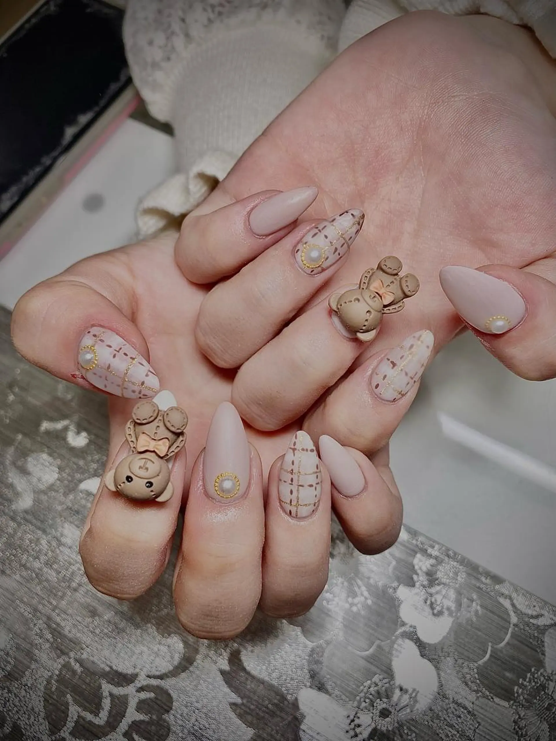 ネイル ハンドネイル I-nailロング /ワンホン/キラキラのネイルデザイン