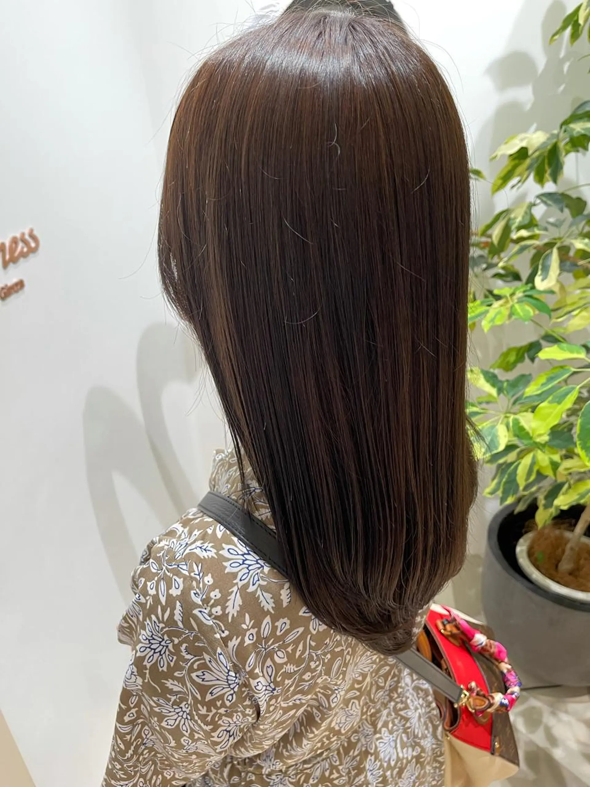 ロング 蜂須賀🐝縮毛矯正 ストレートパーマのヘアスタイル