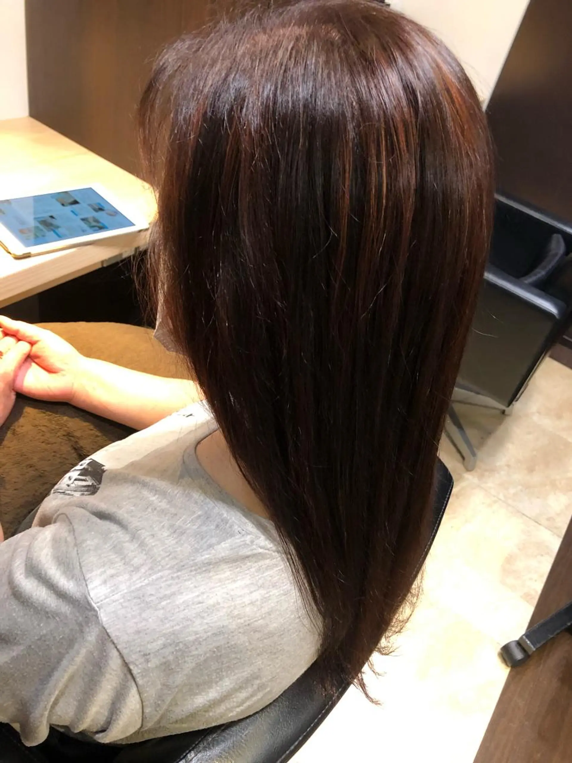 カラー ブラウンカラー カシス パーマモデル募集中 瀬在紗也香のヘアスタイル