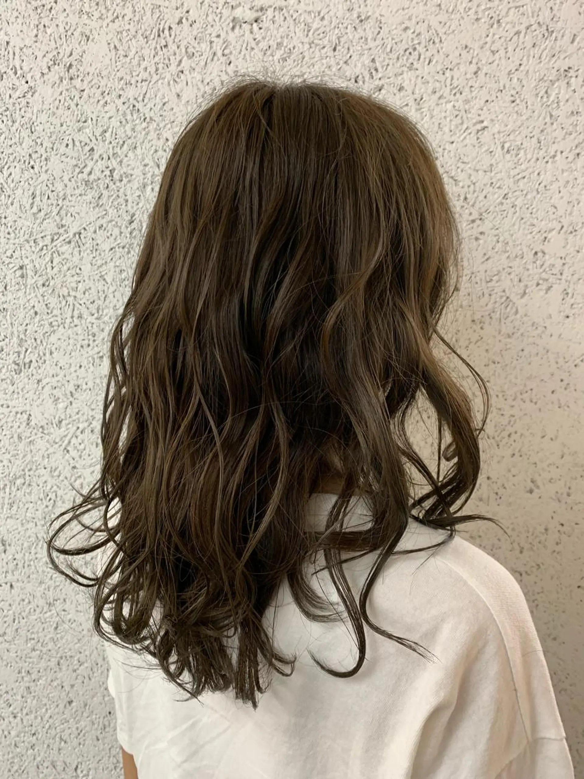 セミロング カラー もにか🌞原宿/渋谷 🌝ブリーチカラーのヘアスタイル