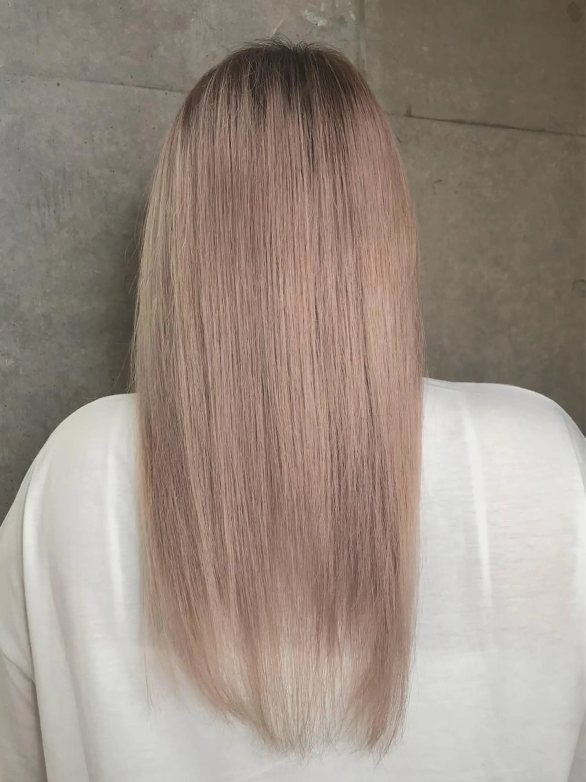 ロング カラー ベージュカラー ホワイトベージュ hairroomsheeps所属・ハイトーン/ホワイト カラー/SHOKAのヘアスタイル