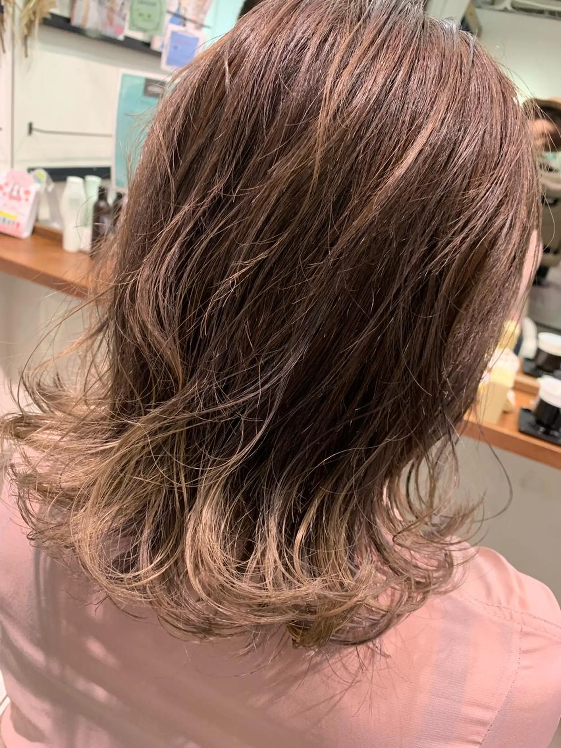 ミディアム カラー ヘアアレンジ 指名支持率NO.1 スタイリストのヘアスタイル