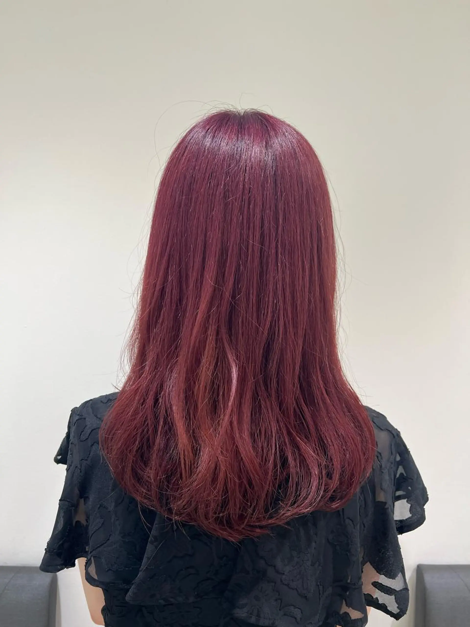 ロング カラー カシス ハイトーンカラー イルミナカラー ピンクカラー ヘアカラー トリートメント 【暖色カラー特化】 中山由梨のヘアスタイル