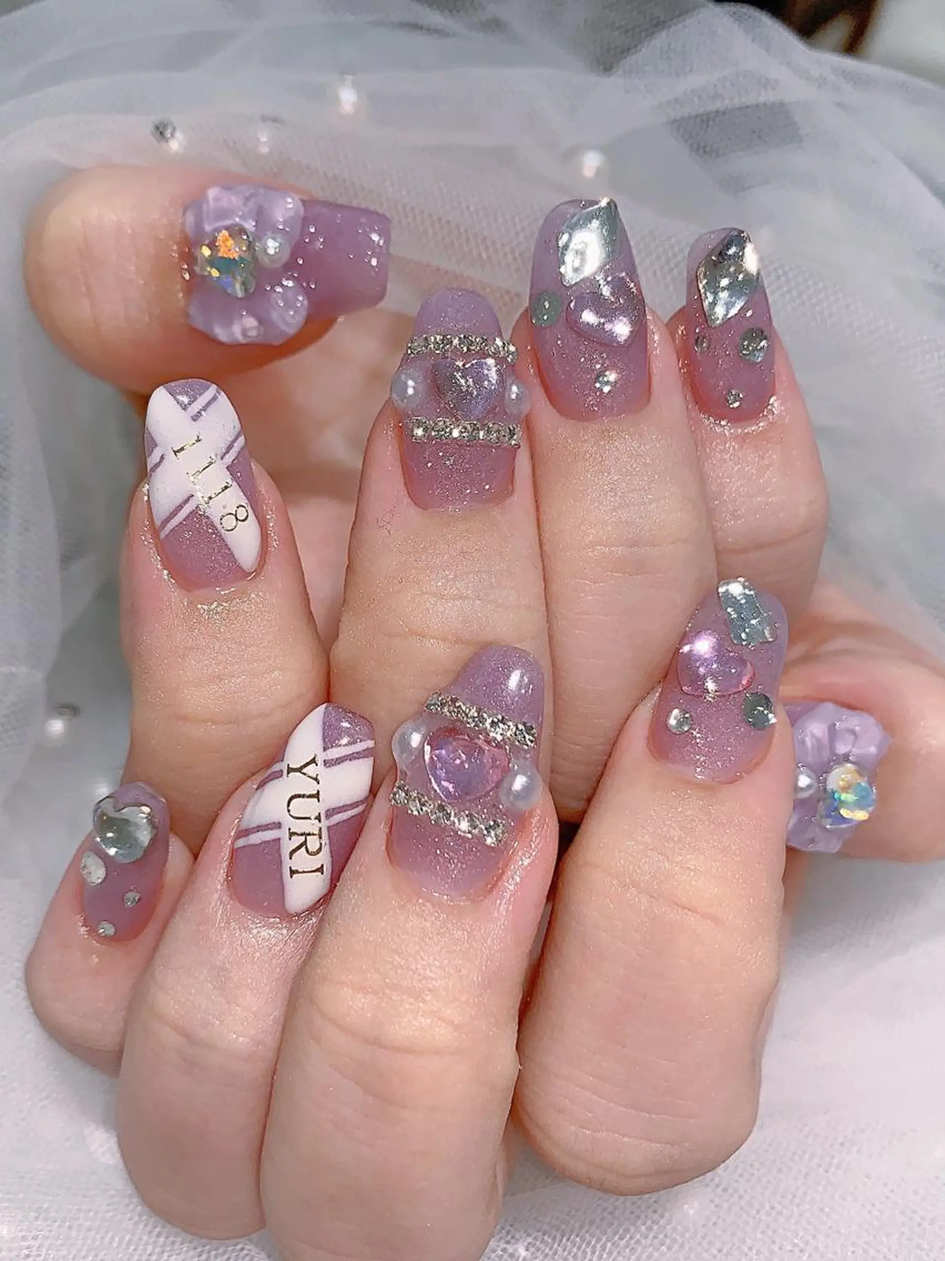 ネイル ハンドネイル Queens momoのネイルデザイン