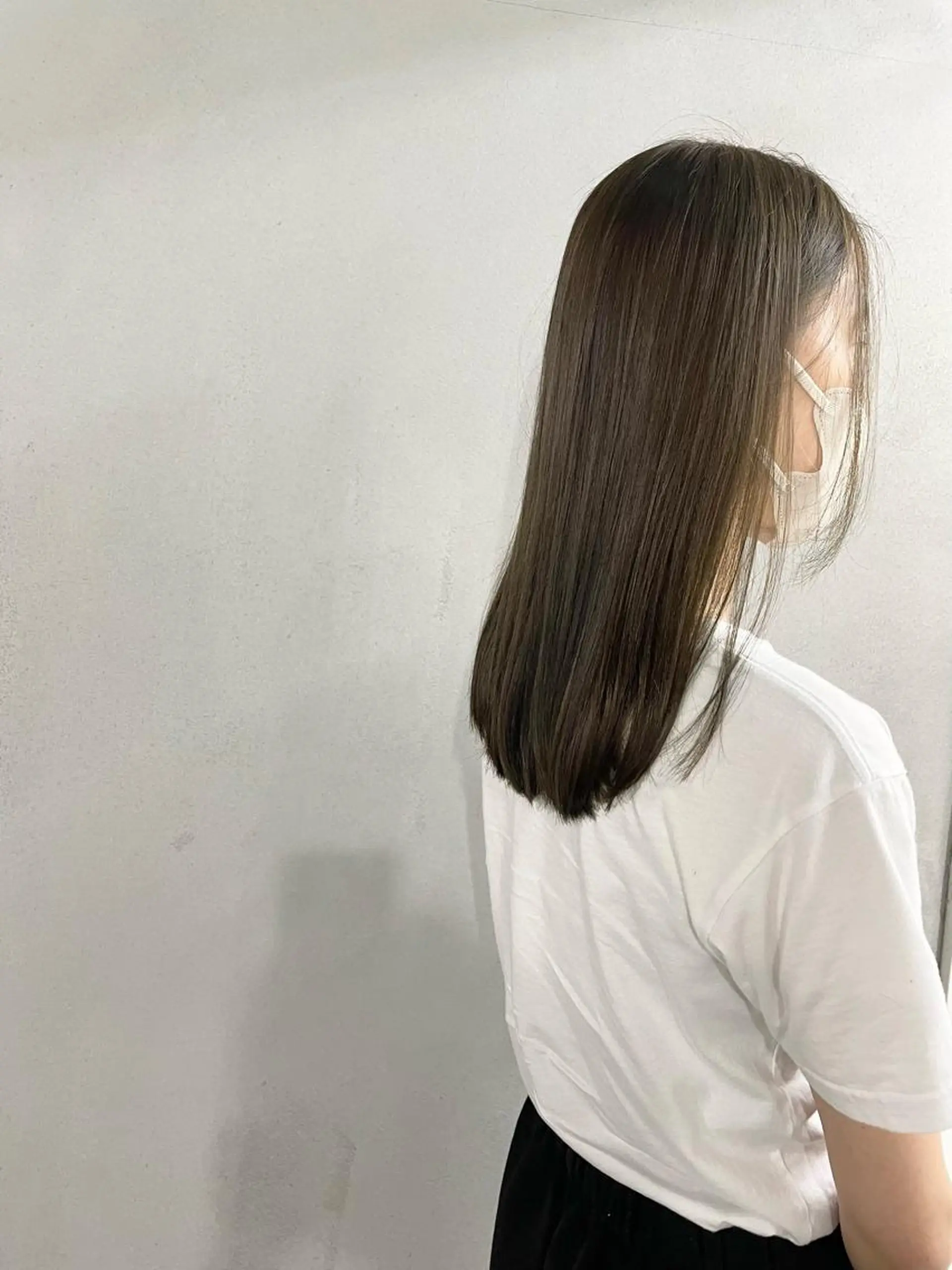 セミロング カラー パーマ ヘアアレンジ メンズ キッズ ネイル マツエク・マツパ アイブロウ メンズブリーチ ベージュカラー ブリーチ ブリーチなしカラー カラーマツエク ヘアカラー トリートメント #tag 稗田綾加のヘアスタイル