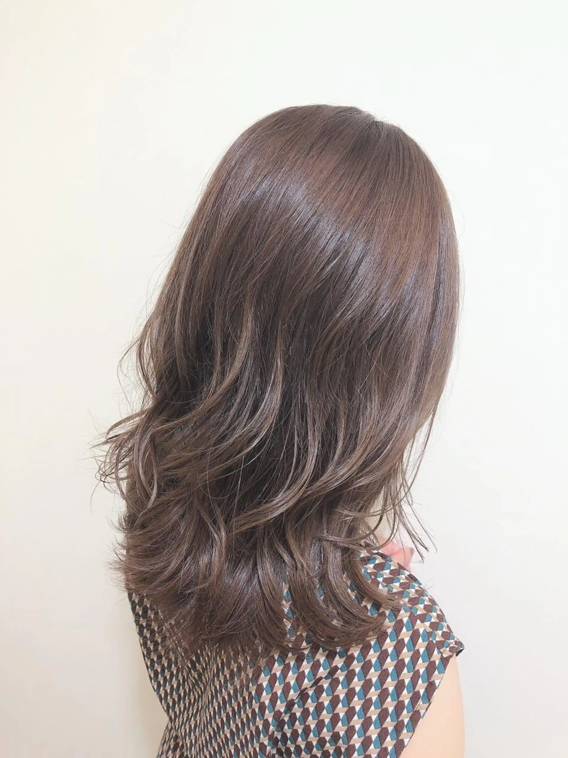 セミロング カラー カット ヘアカラー 梅木 潤【韓国ヘア/ 艶髪/透明感カラー】のヘアスタイル