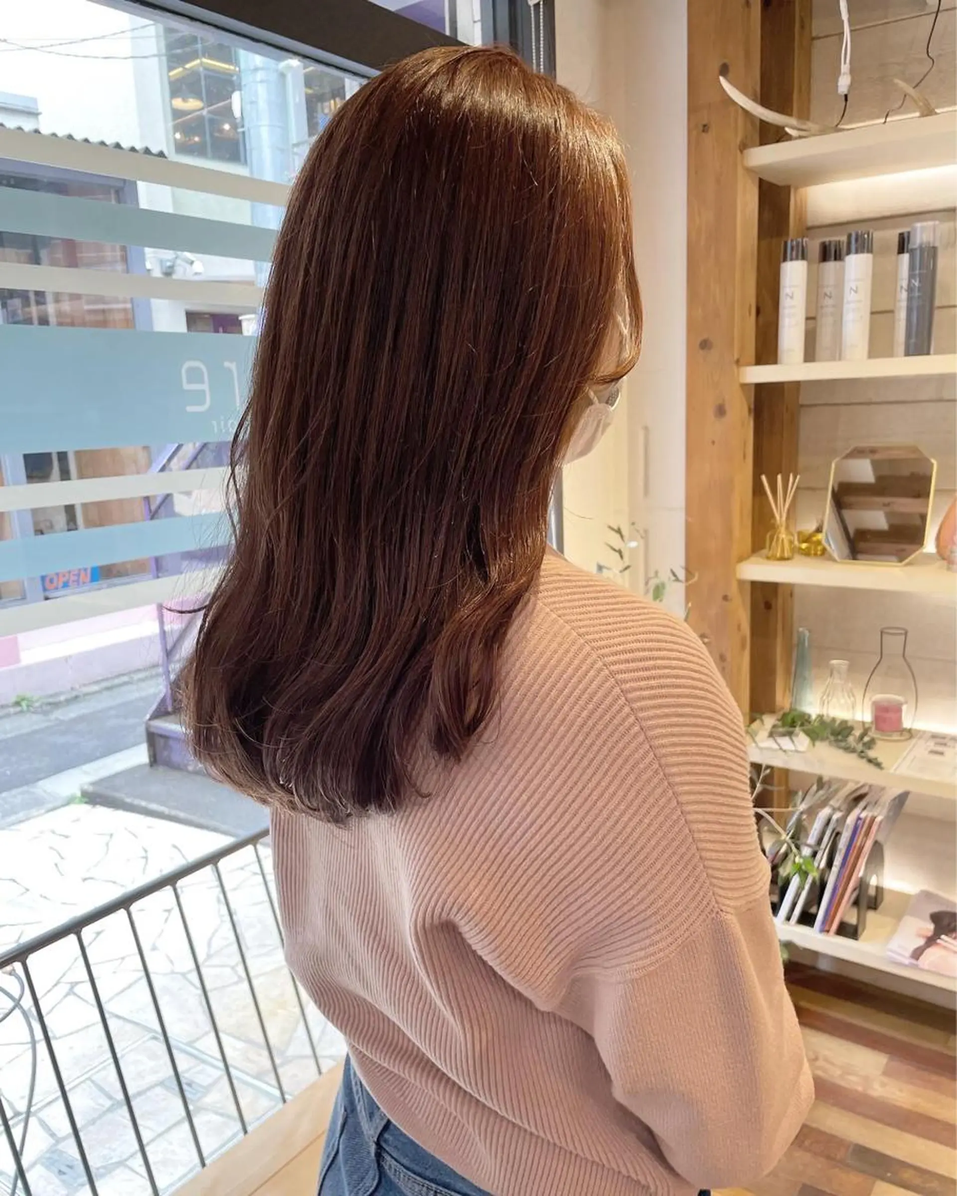 セミロング カラー あずまぐち めぐみのヘアスタイル