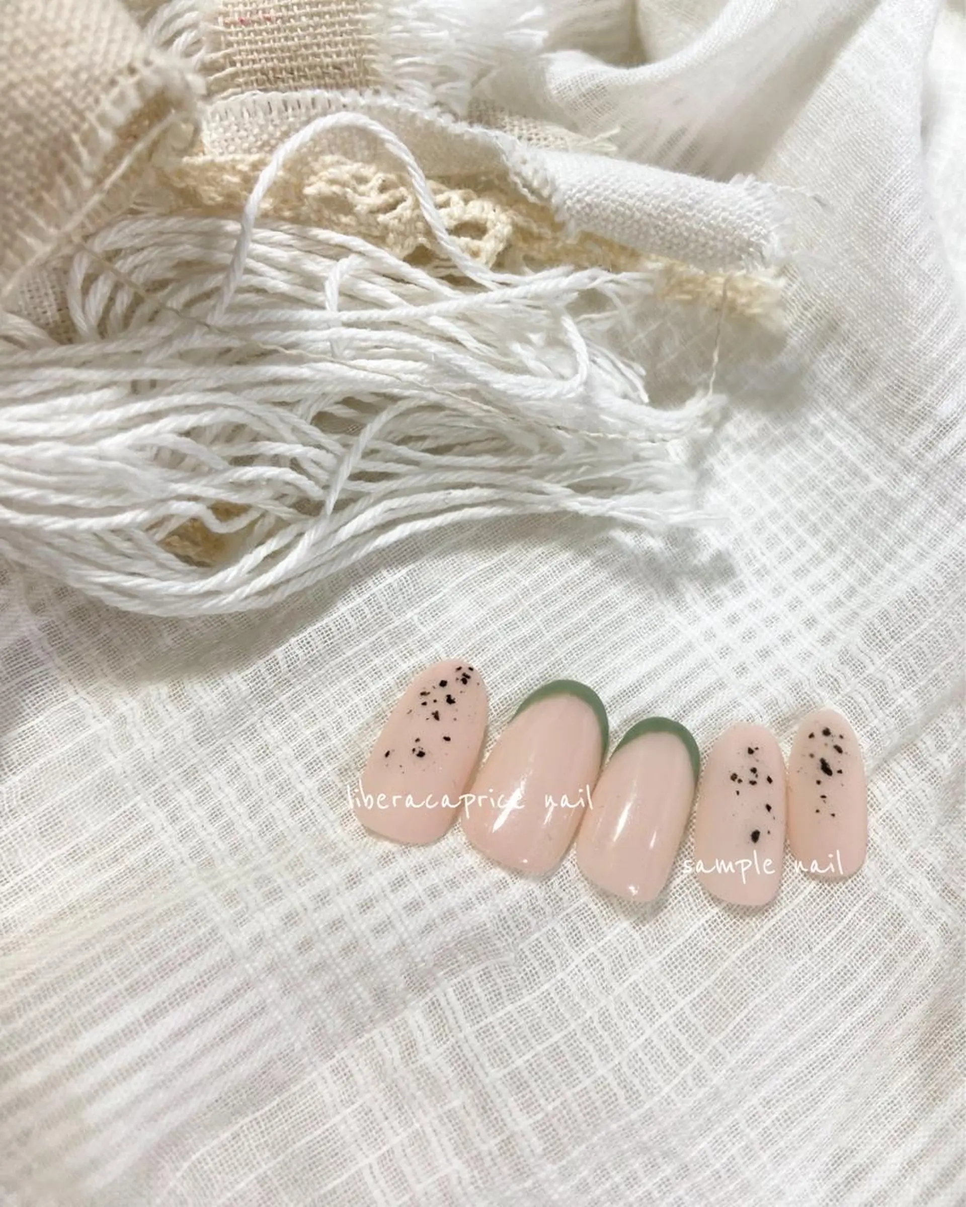 ネイル アートネイル ミラーネイル ニュアンスネイル 春ネイル ネイル・エステ afdlbcのネイルデザイン