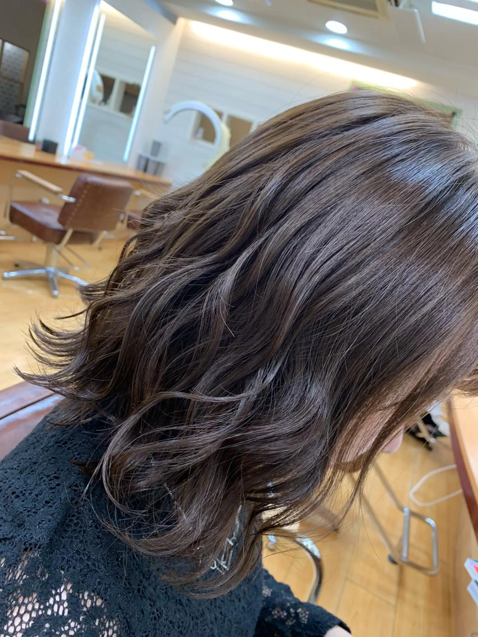 ミディアム 丸山 亜加理のヘアスタイル