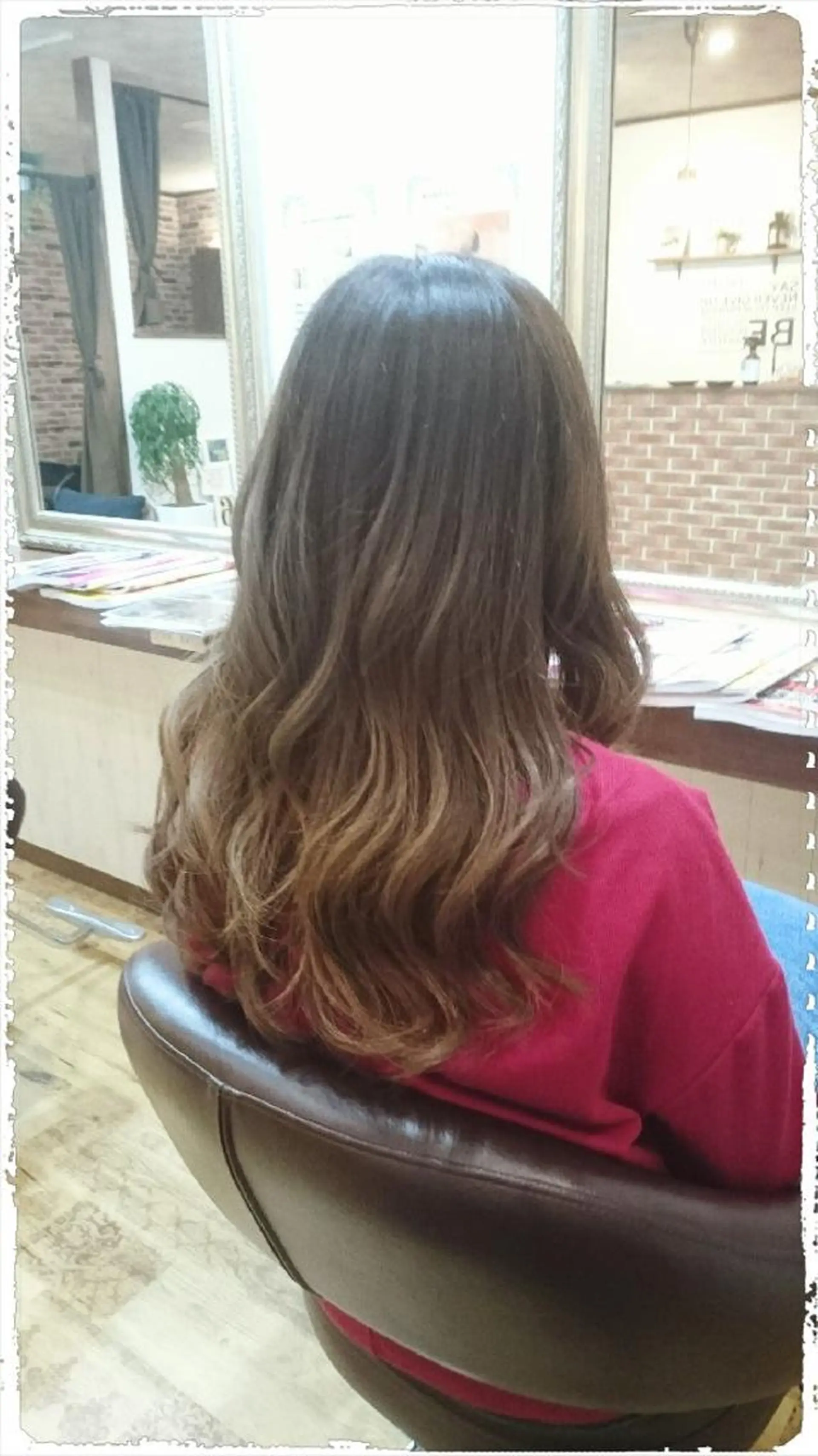 カラー ロング アッシュ 透明感カラー グラデーションカラー ロング RIN hair factory所属・松本 清輝のヘアスタイル