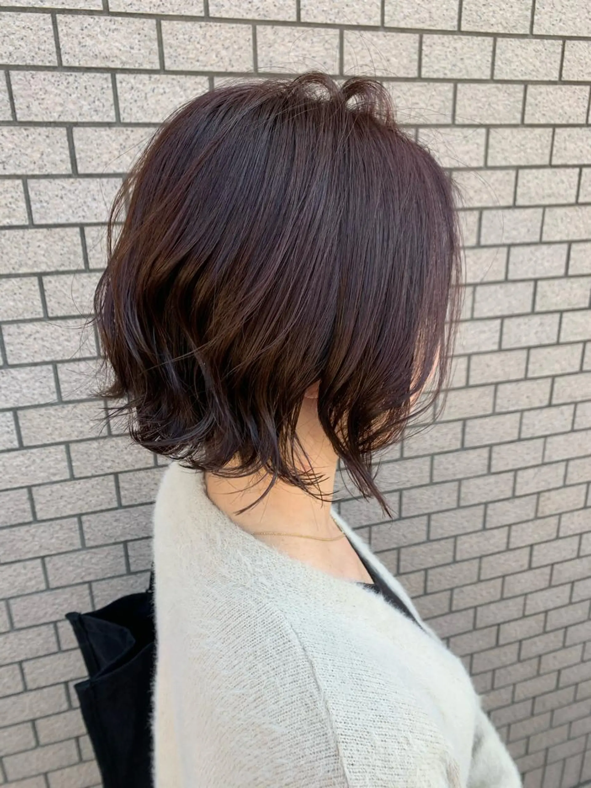 ショート ボブ 透明感ハイライト◎ 伊藤夏海のヘアスタイル