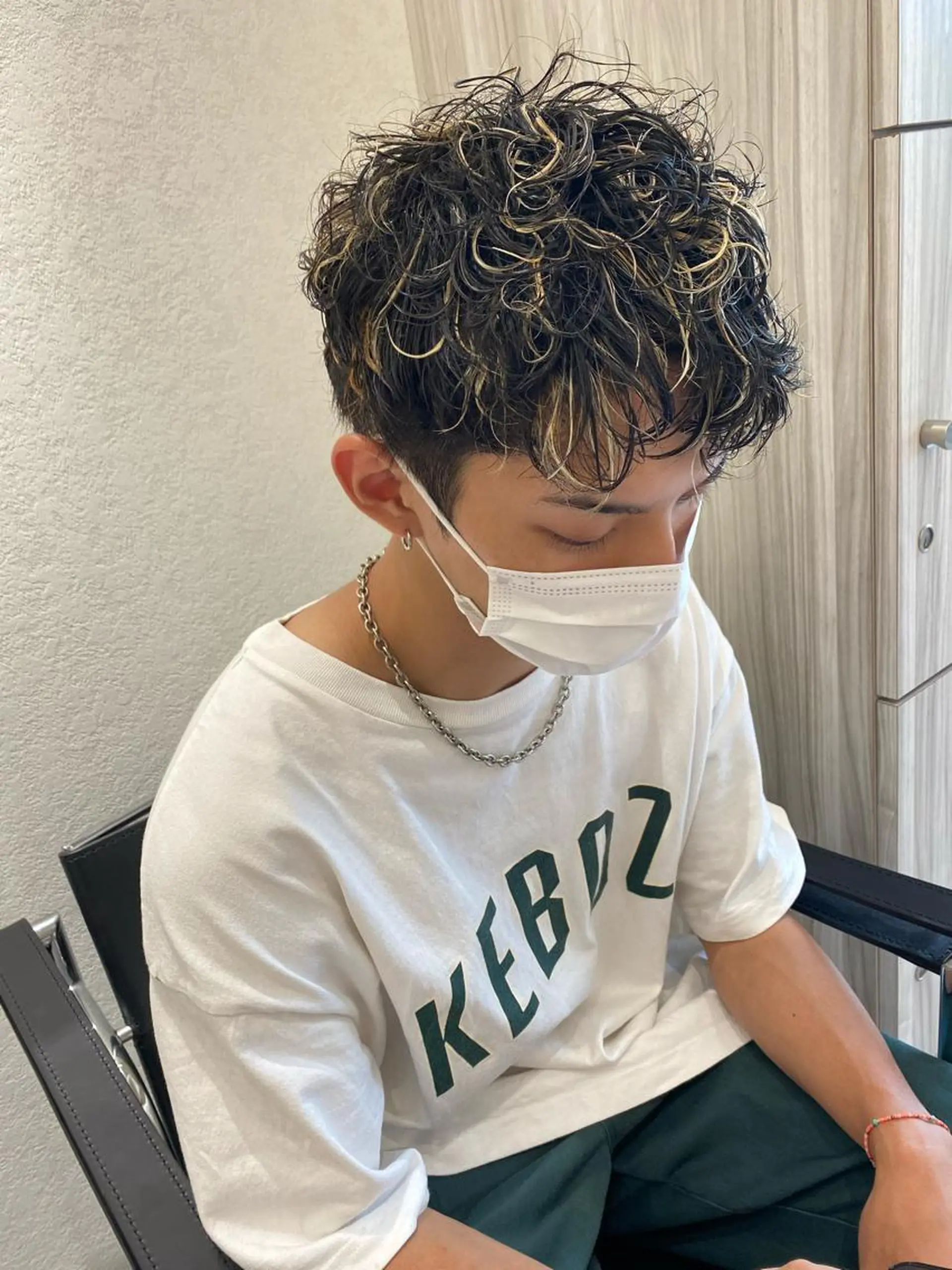 ショート カラー パーマ メンズ ムトウセイマ/艶髪 /艶ケアWブリーチのヘアスタイル