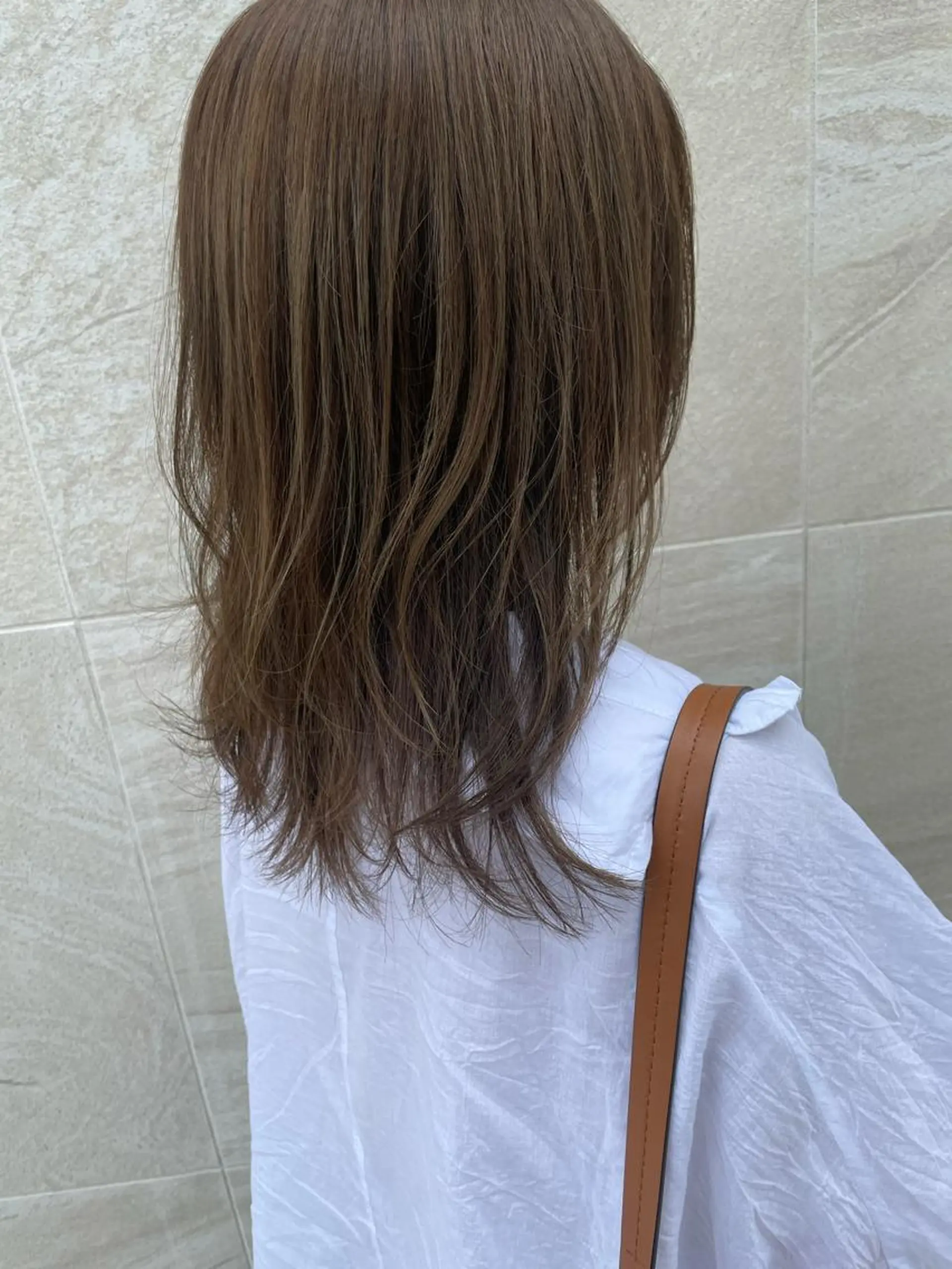 セミロング カラー ヘアアレンジ アッシュ ベージュカラー 透明感カラー イルミナカラー カット ヘアカラー shigeru cut club 神田久志本店＆lag所属・田島 仁美のヘアスタイル