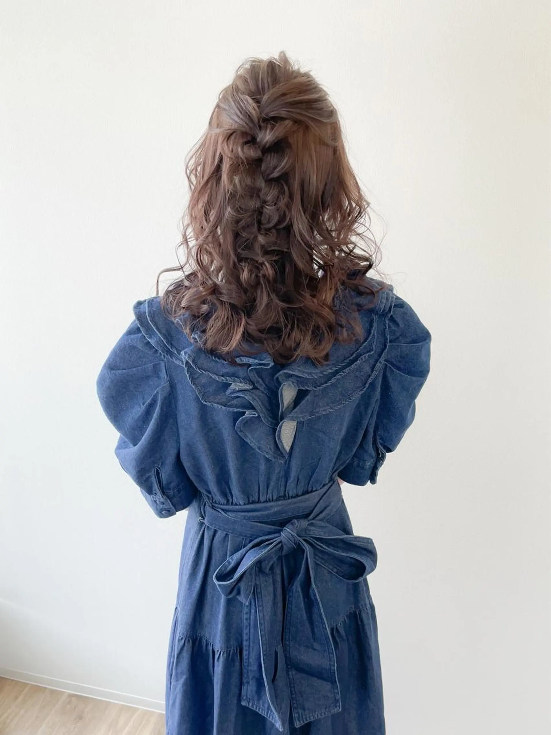 ロング カラー ヘアアレンジ ハーフアップ アッシュ autre所属・大久保 ひでなりのヘアスタイル