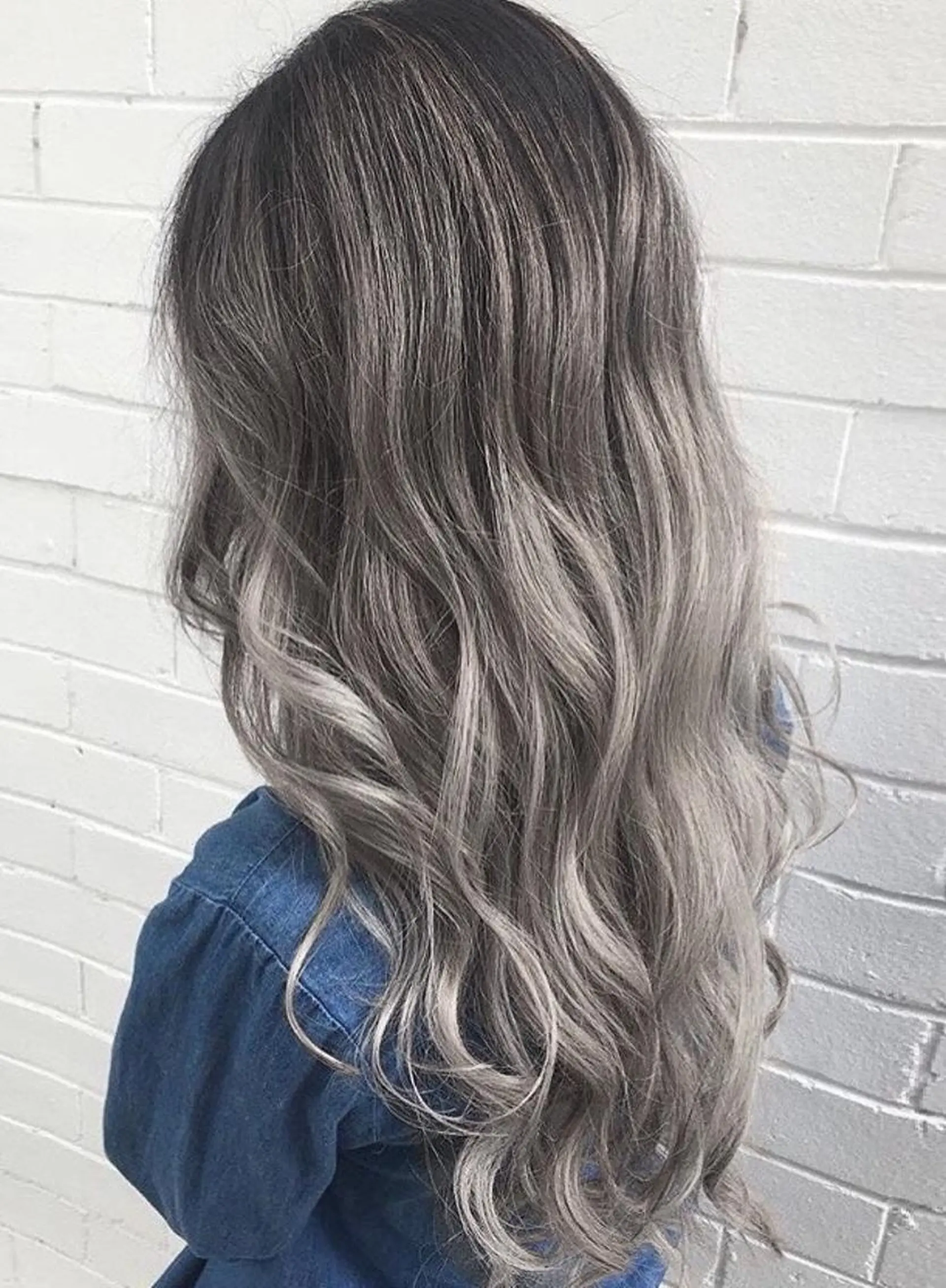 ロング カラー パーマ ヘアアレンジ Device ディバイスのヘアスタイル