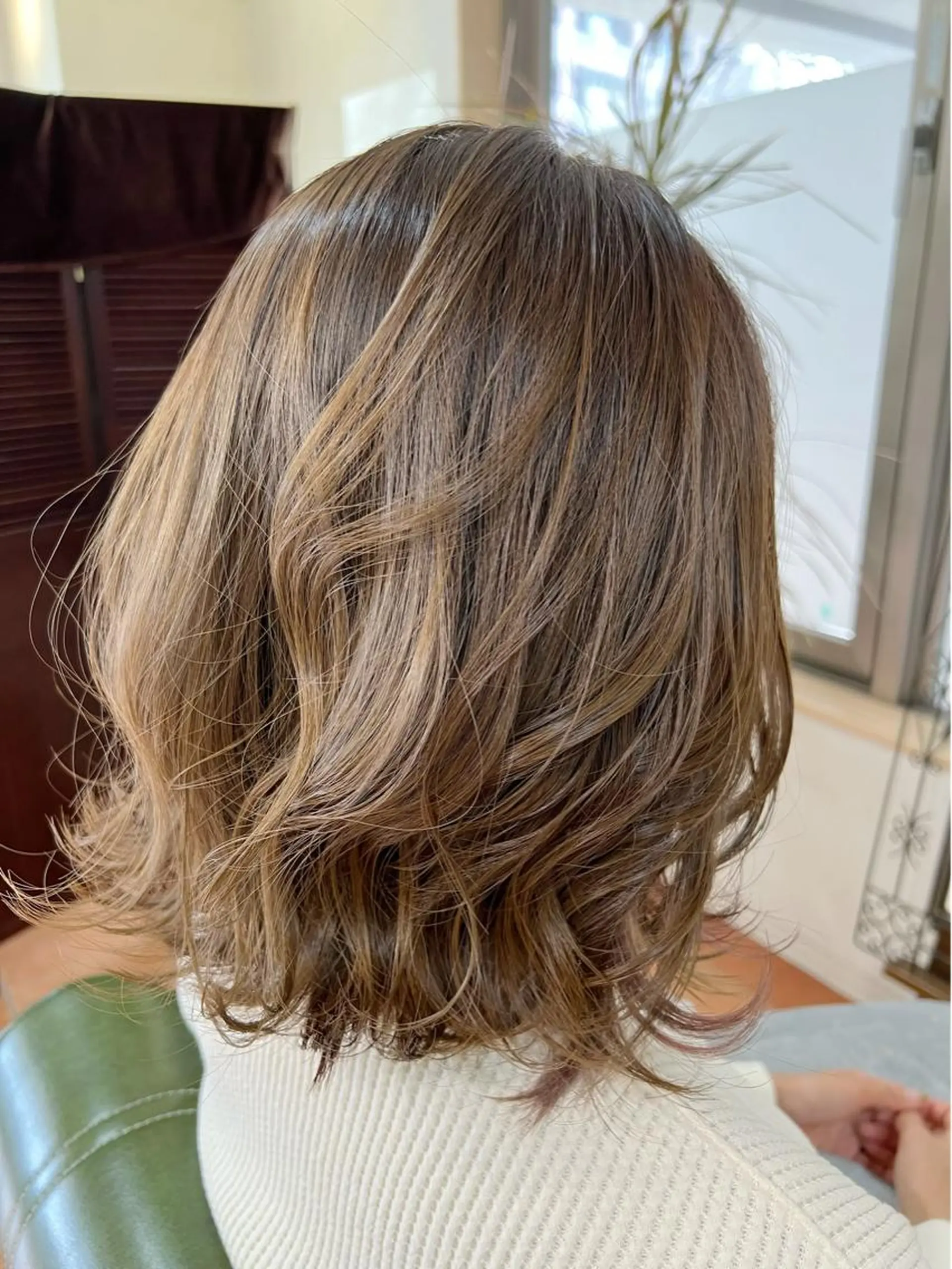 ミディアム カラー ヘアカラー トリートメント 石井 佑樹のヘアスタイル